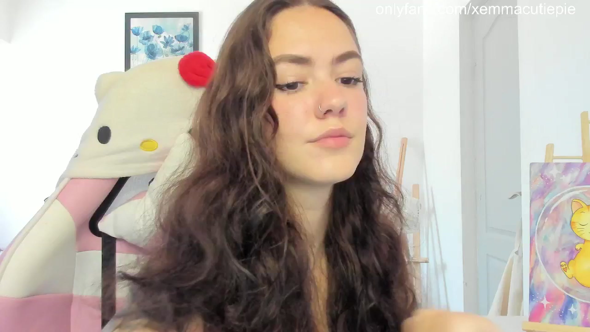 Gallery image thumbnail from EmmaCutiePie's myfreecams stream on, 09/04/2025, 11:36 image 2 of 20