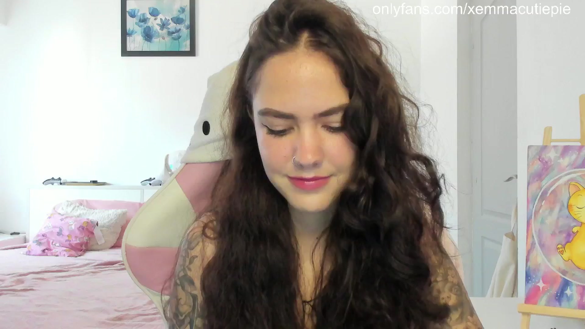 Gallery image thumbnail from EmmaCutiePie's myfreecams stream on, 09/04/2025, 12:05 image 7 of 20