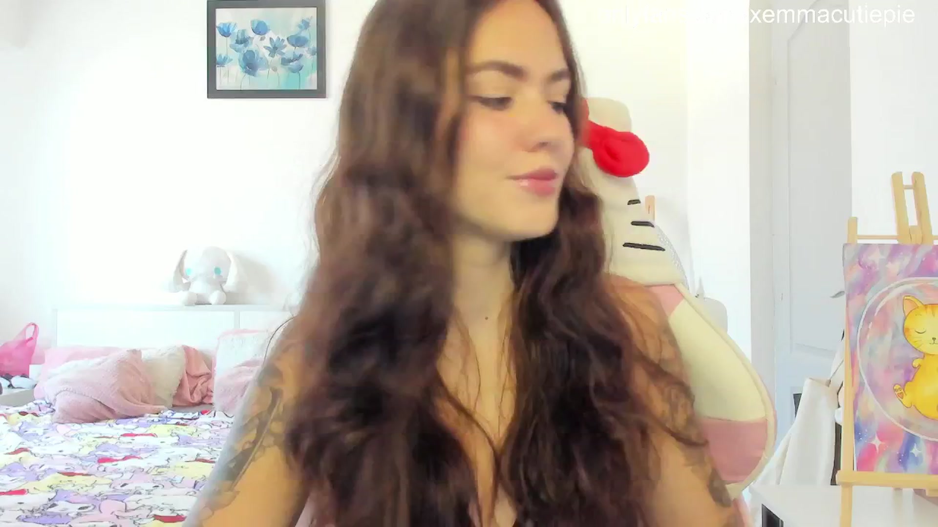 Gallery image thumbnail from EmmaCutiePie's myfreecams stream on, 09/22/2025, 12:05 image 7 of 20