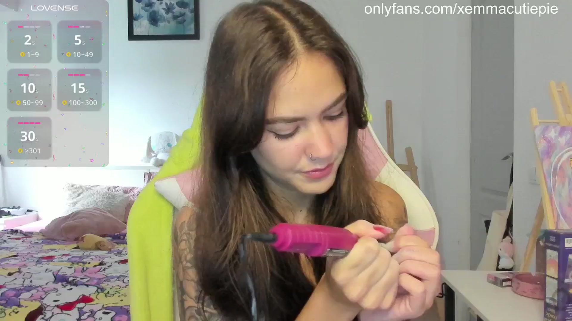 Gallery image thumbnail from EmmaCutiePie's myfreecams stream on, 10/02/2025, 15:43 image 3 of 20