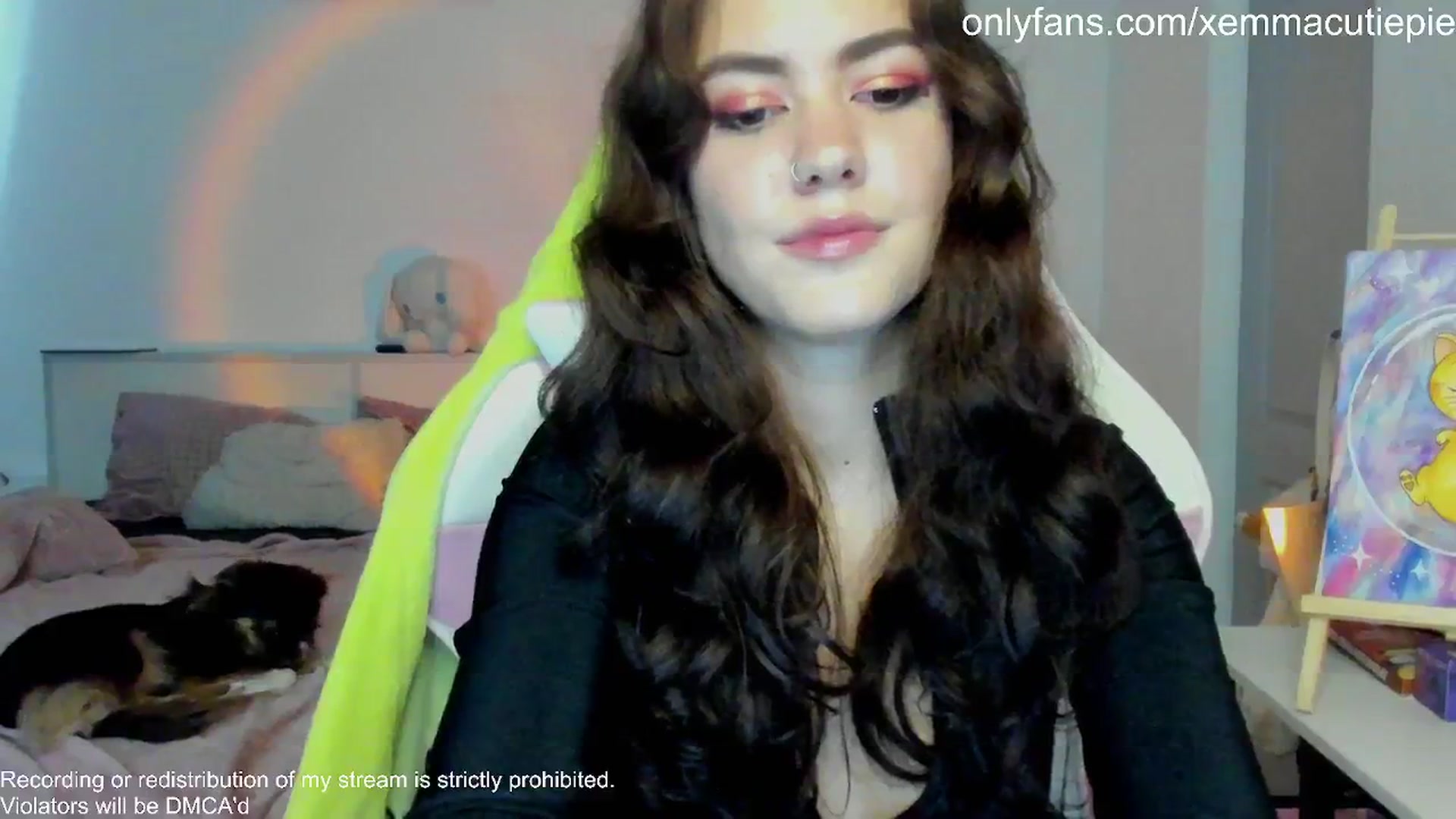 Gallery image thumbnail from EmmaCutiePie's myfreecams stream on, 10/22/2025, 13:36 image 10 of 20