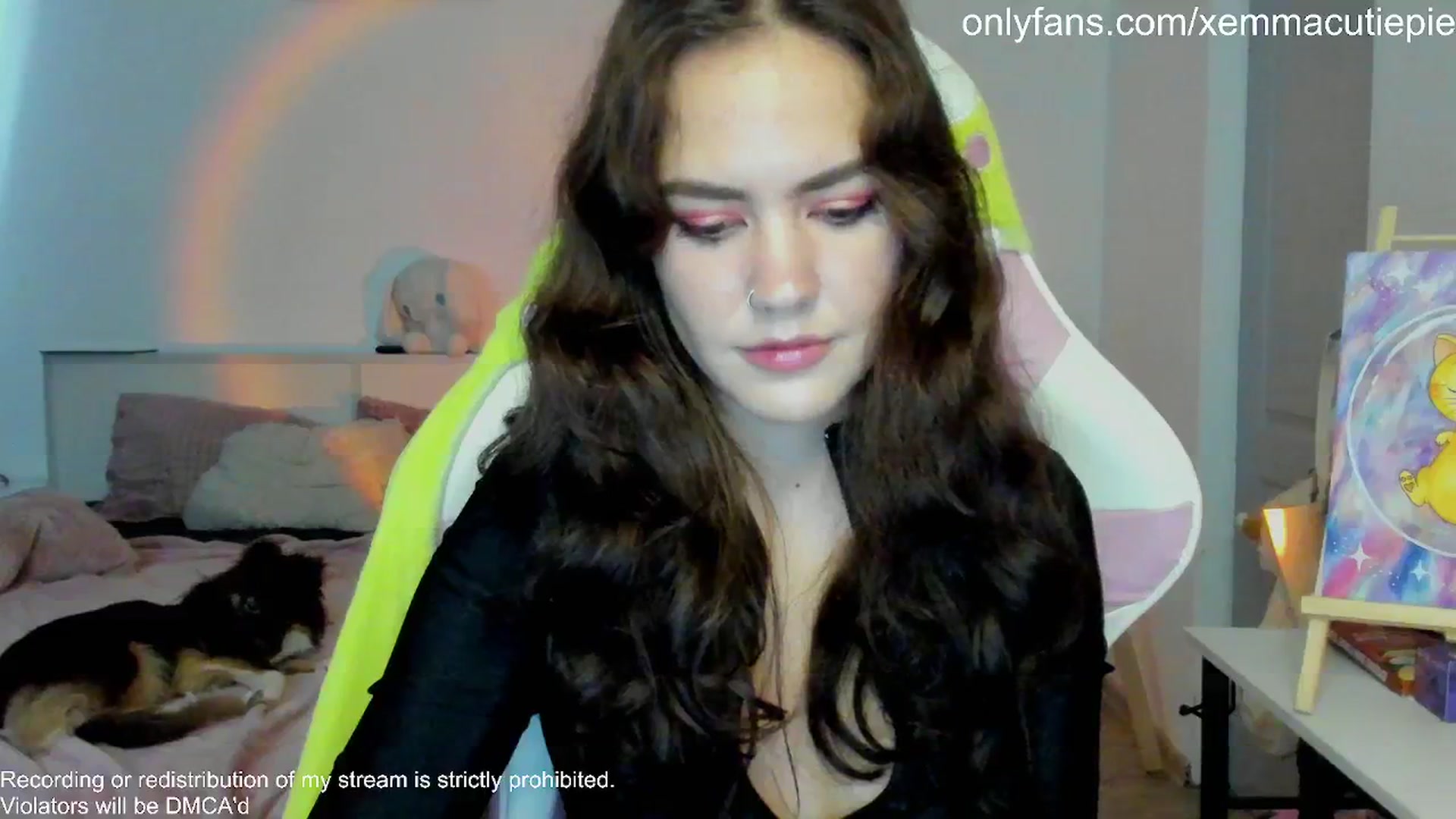 Gallery image thumbnail from EmmaCutiePie's myfreecams stream on, 10/22/2025, 13:36 image 11 of 20