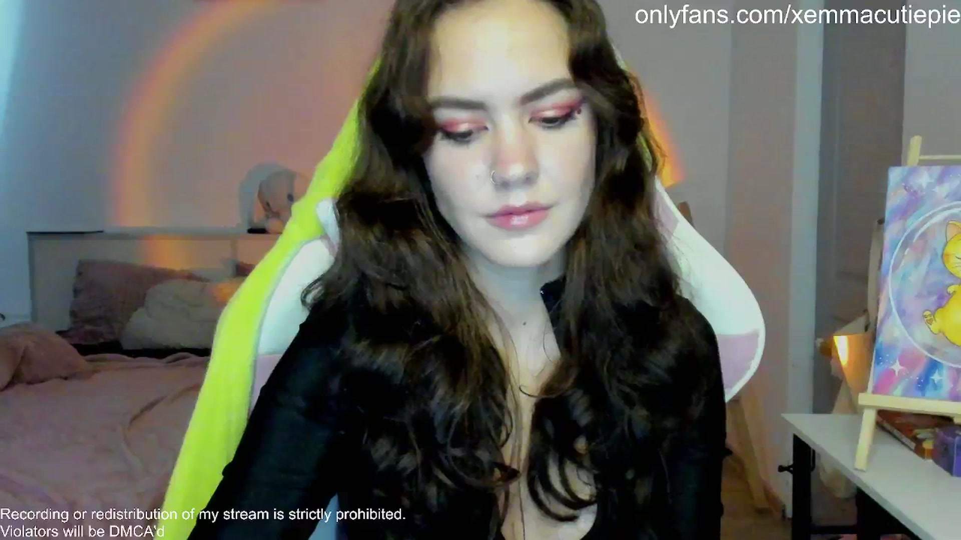 Gallery image thumbnail from EmmaCutiePie's myfreecams stream on, 10/22/2025, 13:36 image 15 of 20