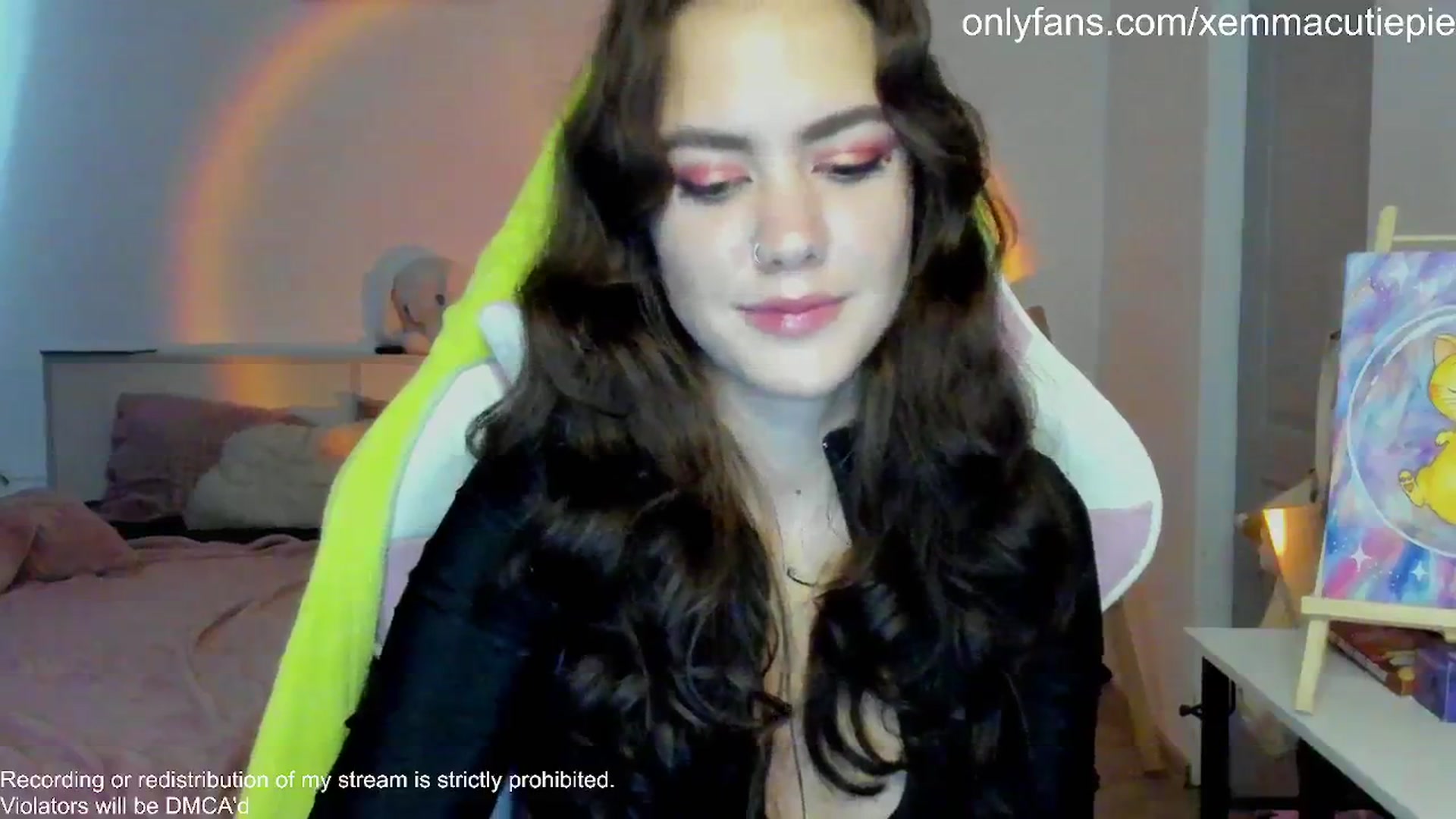 Gallery image thumbnail from EmmaCutiePie's myfreecams stream on, 10/22/2025, 13:36 image 13 of 20