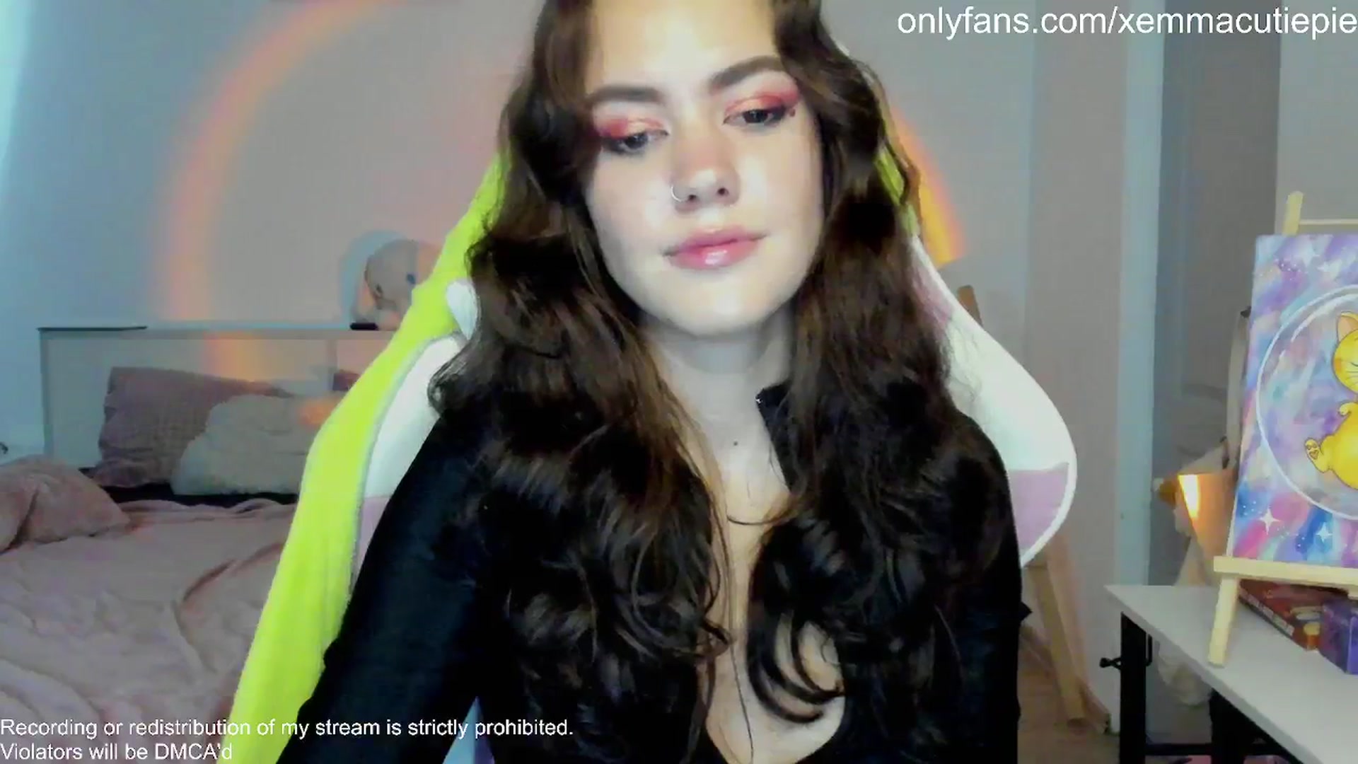 Gallery image thumbnail from EmmaCutiePie's myfreecams stream on, 10/22/2025, 13:36 image 12 of 20