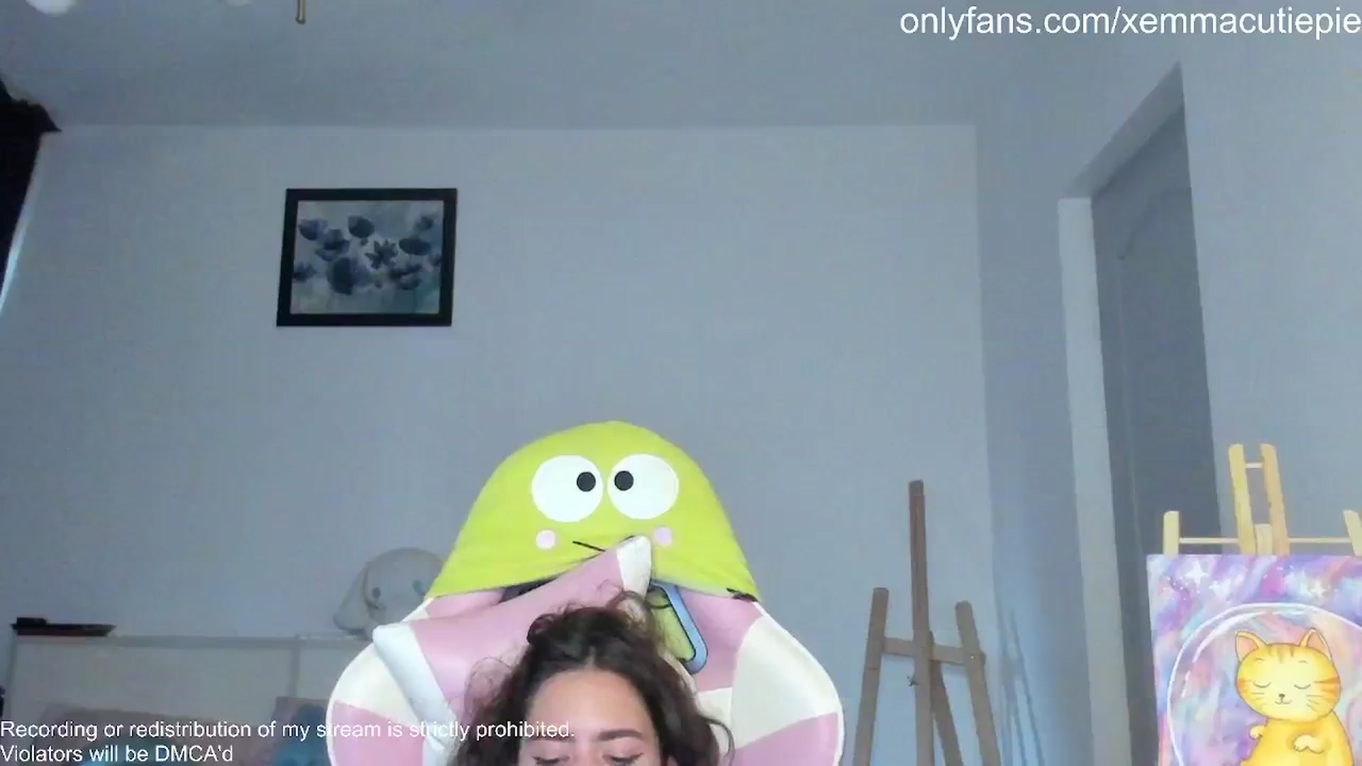 Gallery image thumbnail from EmmaCutiePie's myfreecams stream on, 11/06/2025, 15:44 image 9 of 20