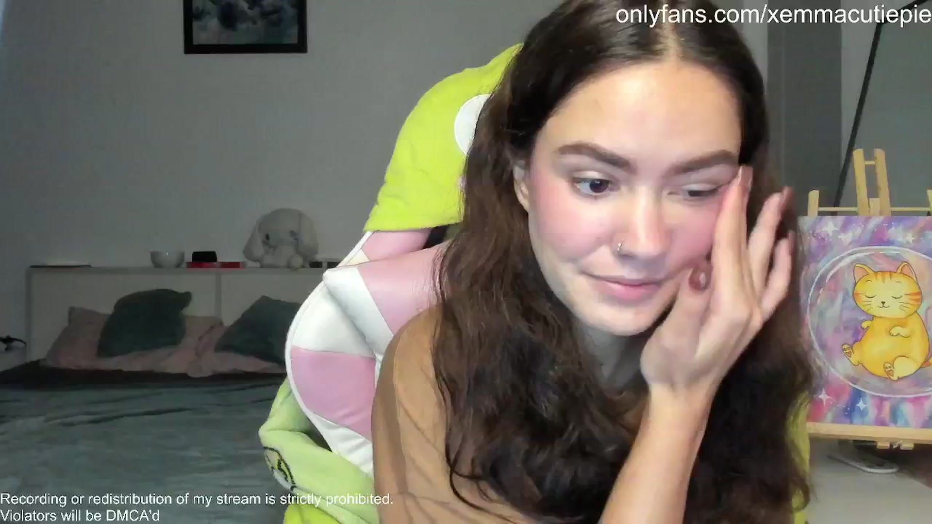 Gallery image thumbnail from EmmaCutiePie's myfreecams stream on, 11/12/2025, 13:46 image 10 of 20