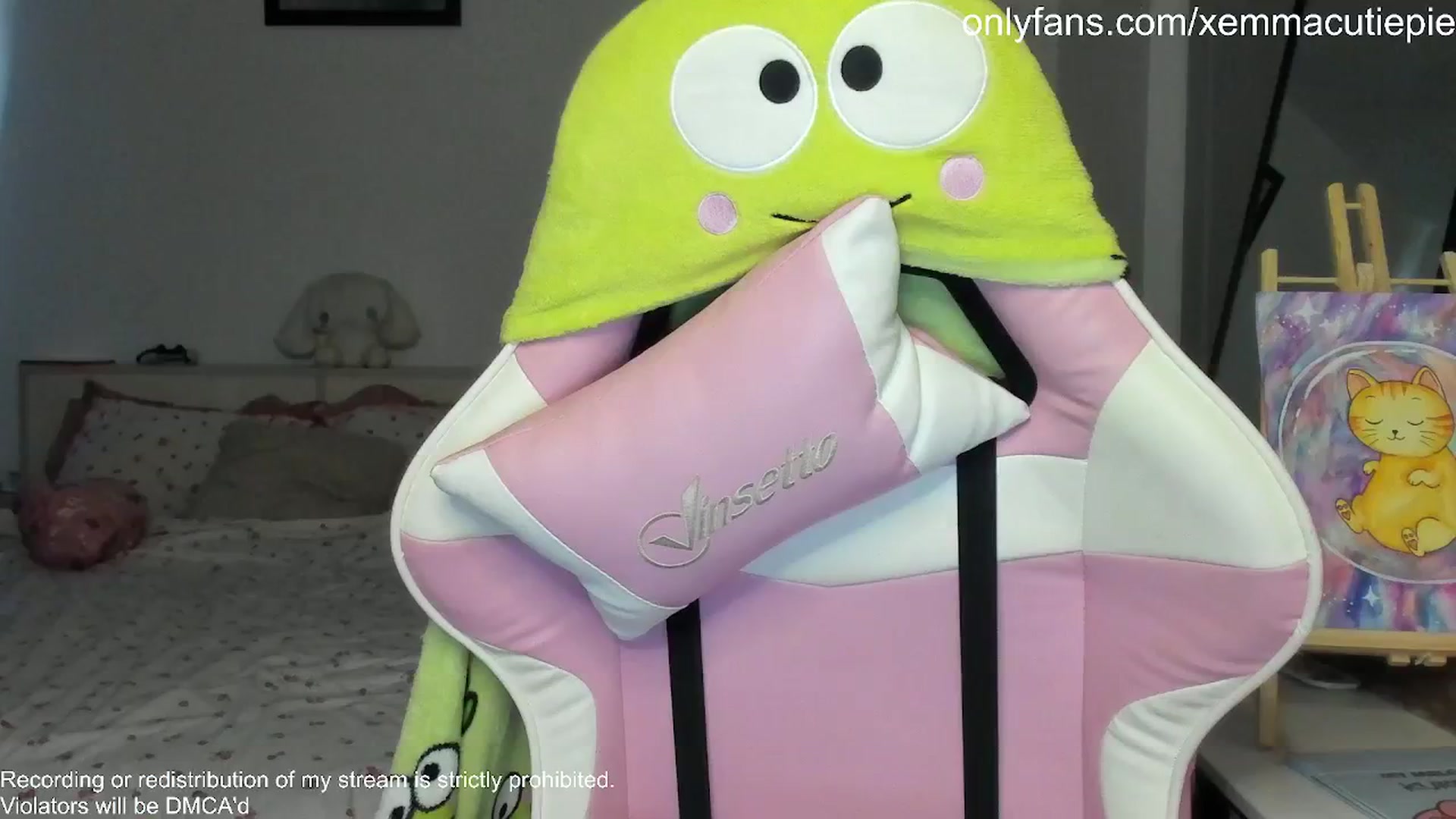 Gallery image thumbnail from EmmaCutiePie's myfreecams stream on, 11/24/2025, 10:05 image 17 of 20