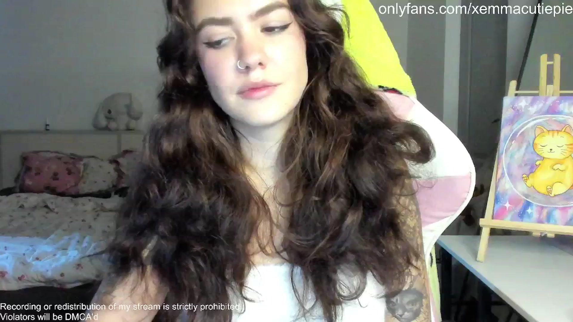 Gallery image thumbnail from EmmaCutiePie's myfreecams stream on, 12/04/2025, 12:25 image 13 of 20