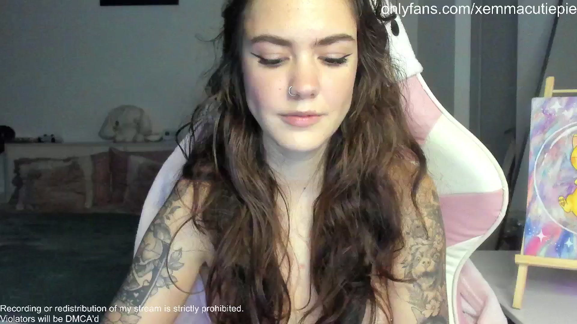 Gallery image thumbnail from EmmaCutiePie's myfreecams stream on, 12/21/2025, 17:08 image 13 of 20
