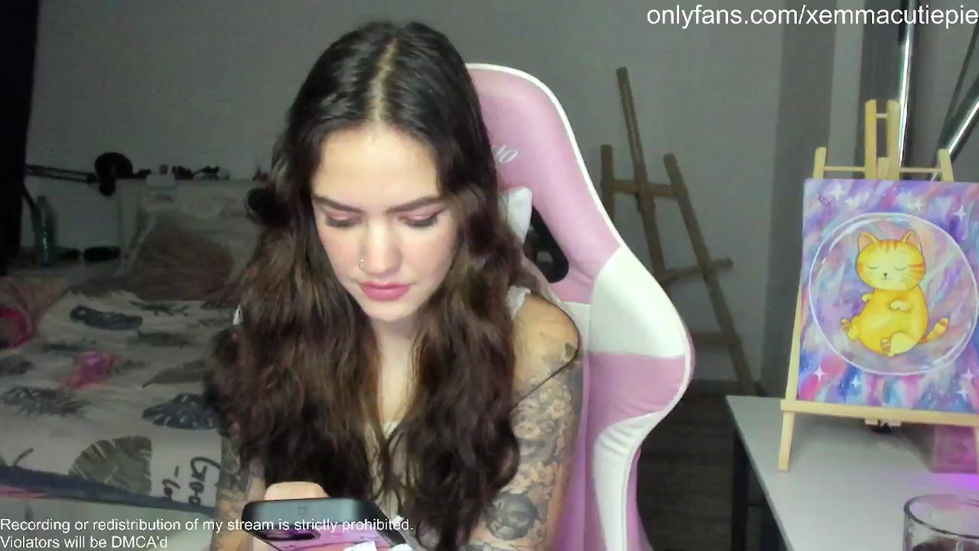 Gallery image thumbnail from EmmaCutiePie's myfreecams stream on, 01/03/2026, 16:45 image 3 of 20