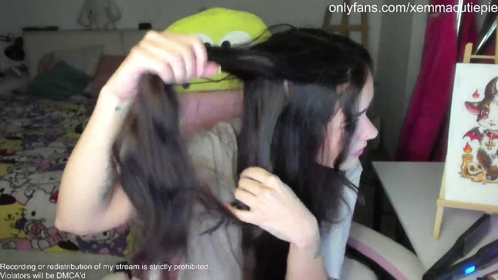 Gallery image thumbnail from EmmaCutiePie's myfreecams stream on, 04/26/2026, 16:14 image 2 of 20