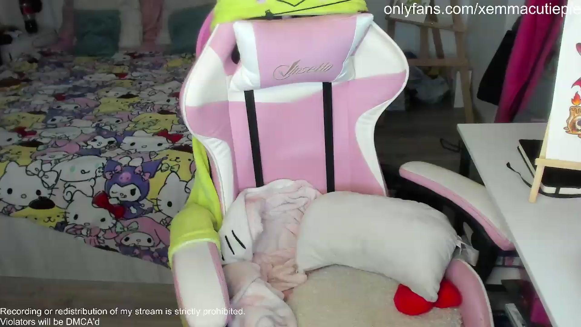 Gallery image thumbnail from EmmaCutiePie's myfreecams stream on, 05/07/2026, 15:45 image 6 of 20