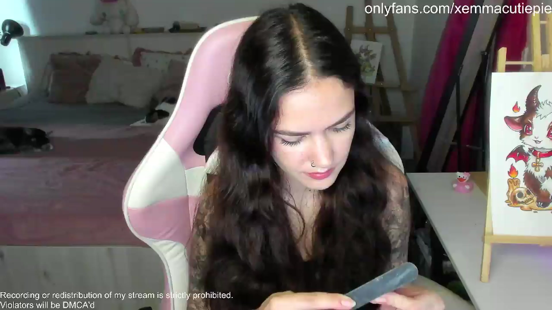 Gallery image thumbnail from EmmaCutiePie's myfreecams stream on, 06/06/2026, 12:27 image 3 of 20