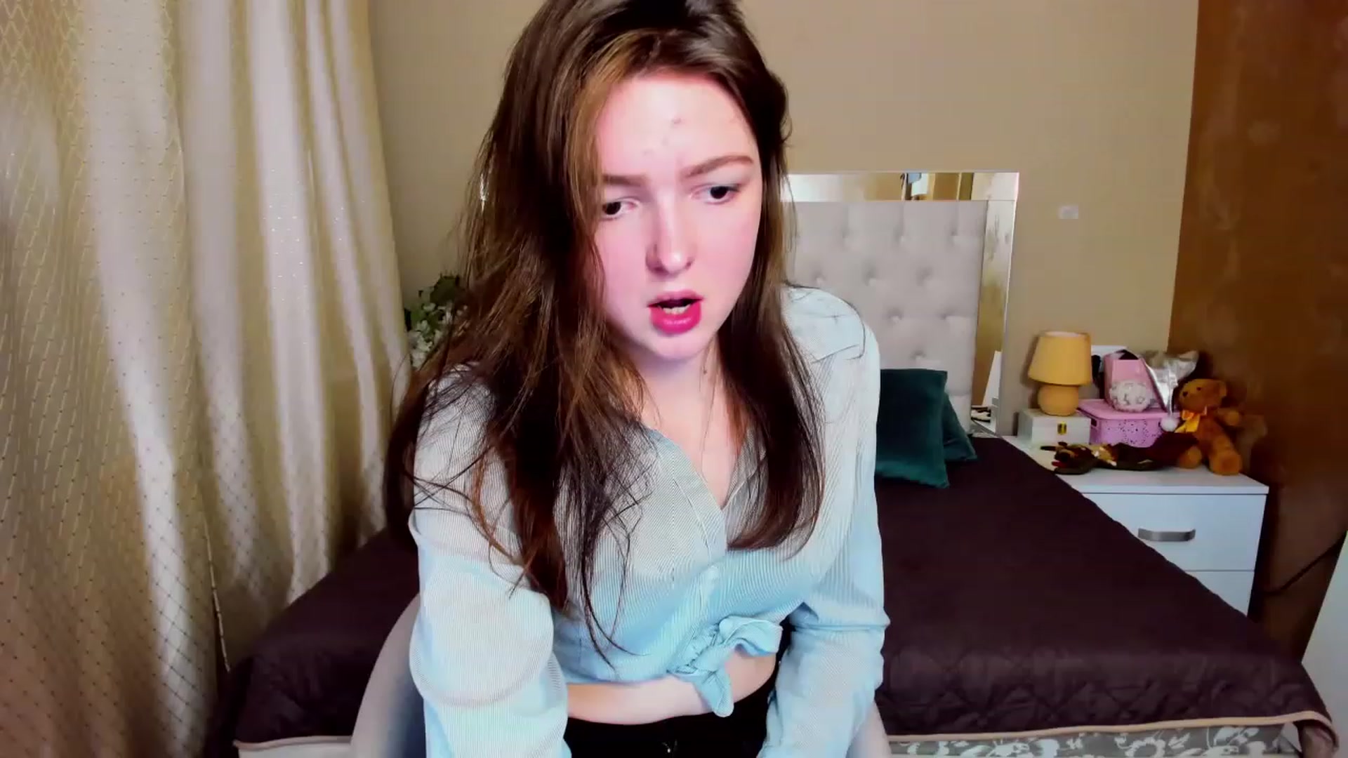 Gallery image thumbnail from EmmaCynthia's myfreecams stream on, 12/26/2022, 15:52 image 19 of 20