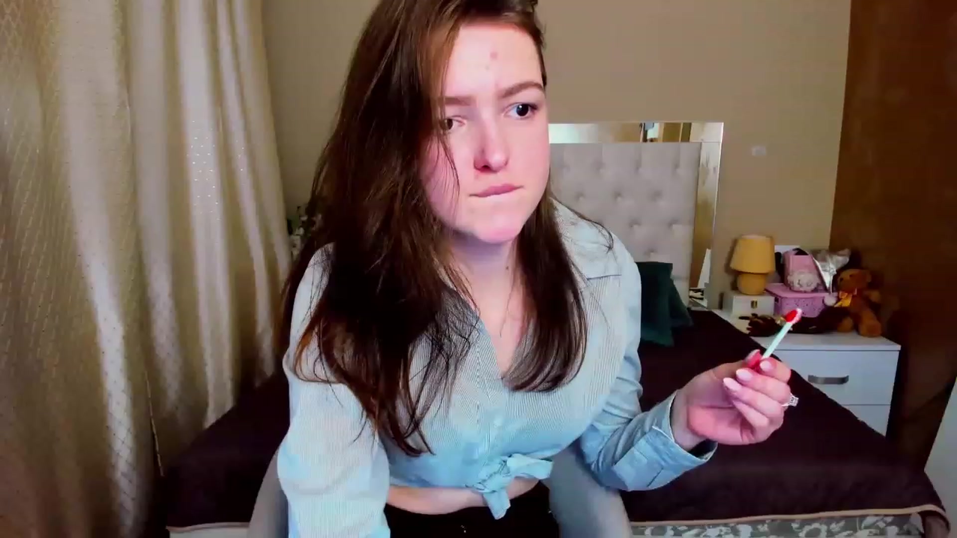 Gallery image thumbnail from EmmaCynthia's myfreecams stream on, 12/26/2022, 15:52 image 12 of 20