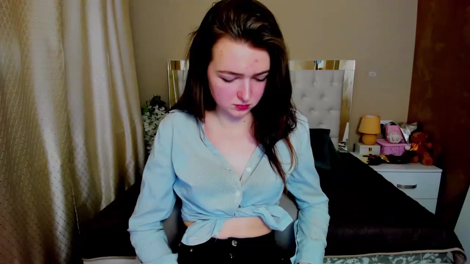 Gallery image thumbnail from EmmaCynthia's myfreecams stream on, 12/26/2022, 17:47 image 8 of 20