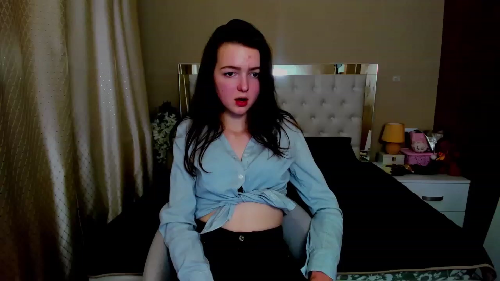 Gallery image thumbnail from EmmaCynthia's myfreecams stream on, 12/26/2022, 17:47 image 17 of 20