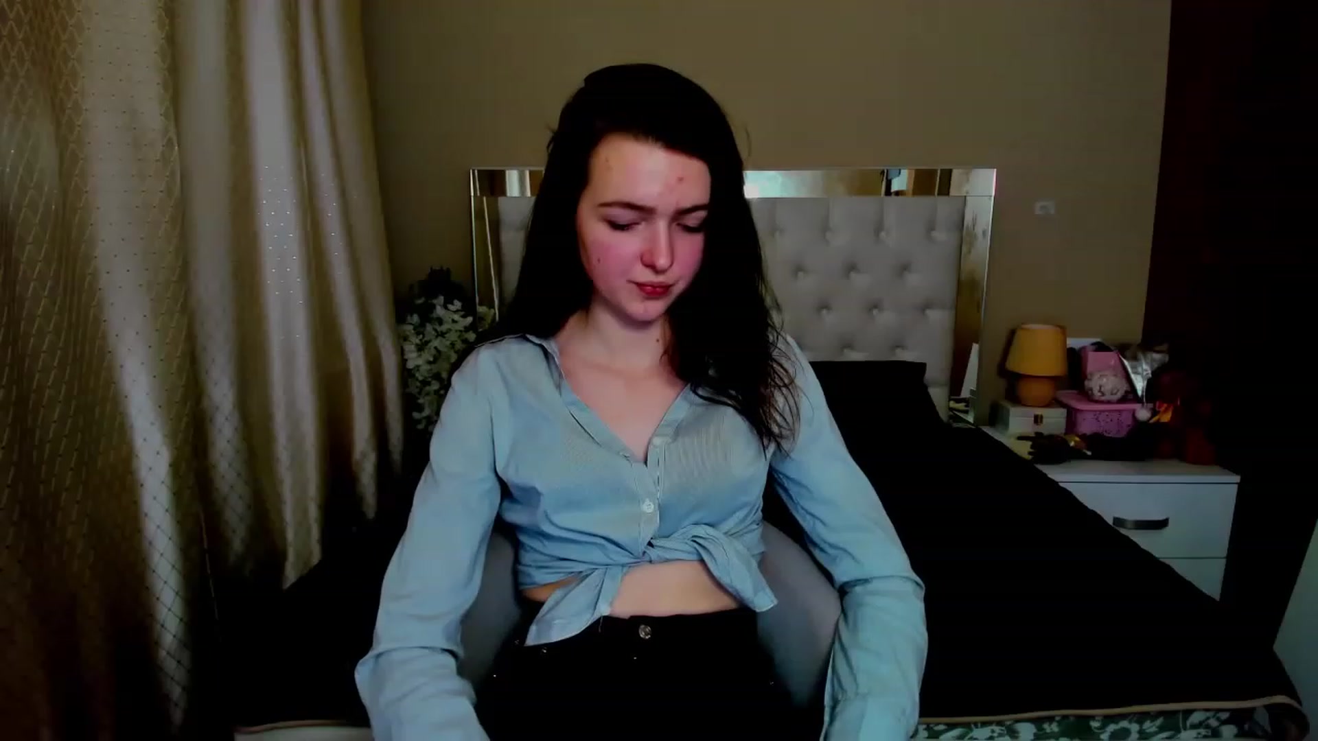 Gallery image thumbnail from EmmaCynthia's myfreecams stream on, 12/26/2022, 17:47 image 13 of 20