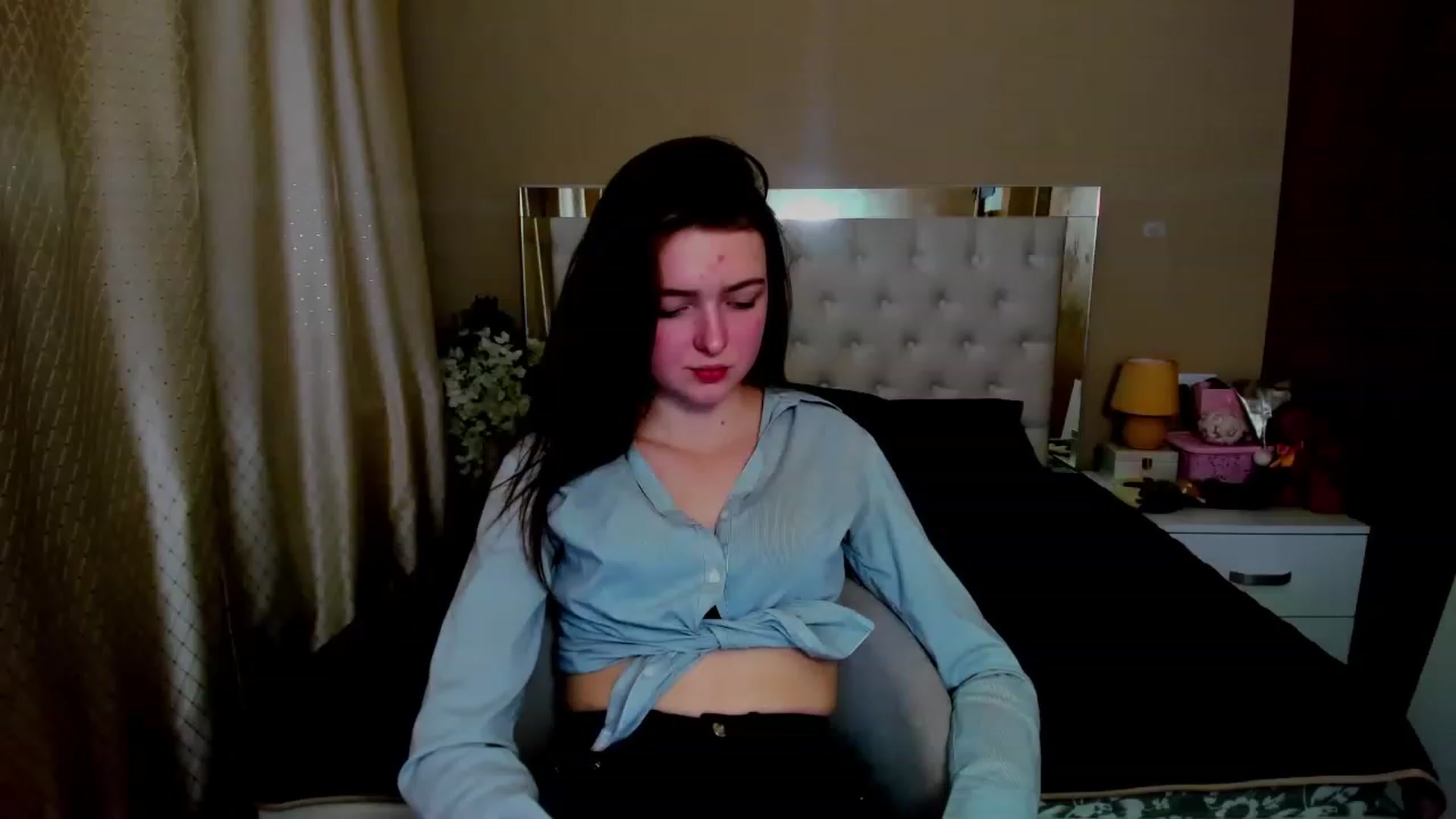 Gallery image thumbnail from EmmaCynthia's myfreecams stream on, 12/26/2022, 17:47 image 4 of 20