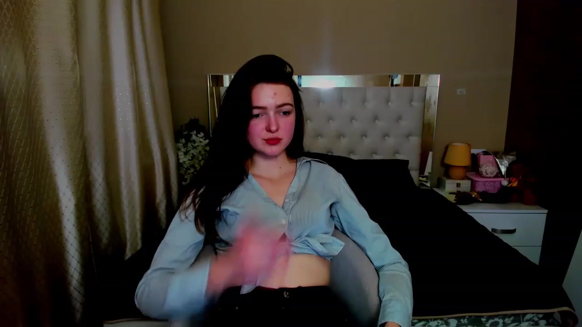Gallery image thumbnail from EmmaCynthia's myfreecams stream on, 12/26/2022, 17:47 image 5 of 20