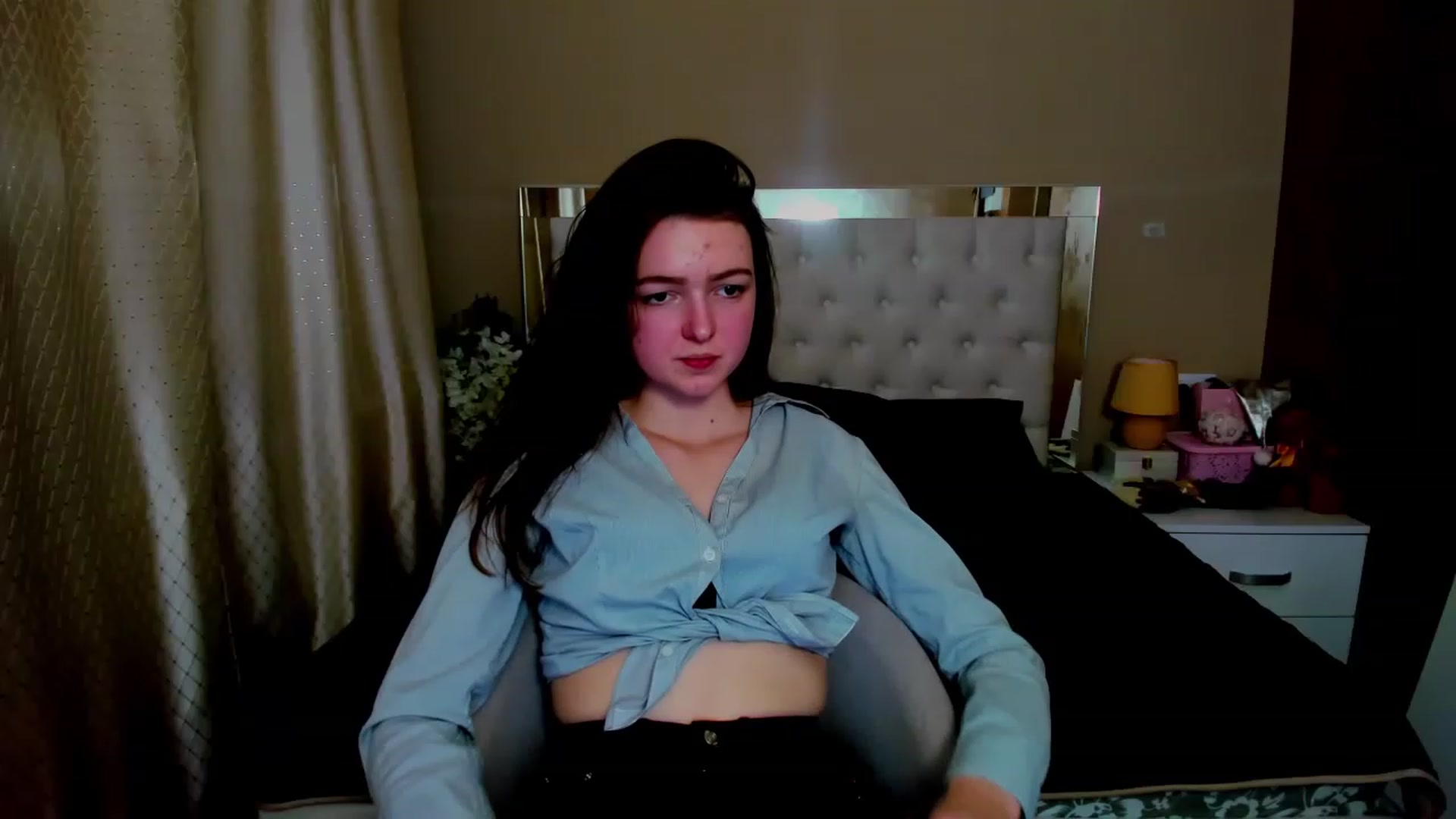 Gallery image thumbnail from EmmaCynthia's myfreecams stream on, 12/26/2022, 17:47 image 6 of 20