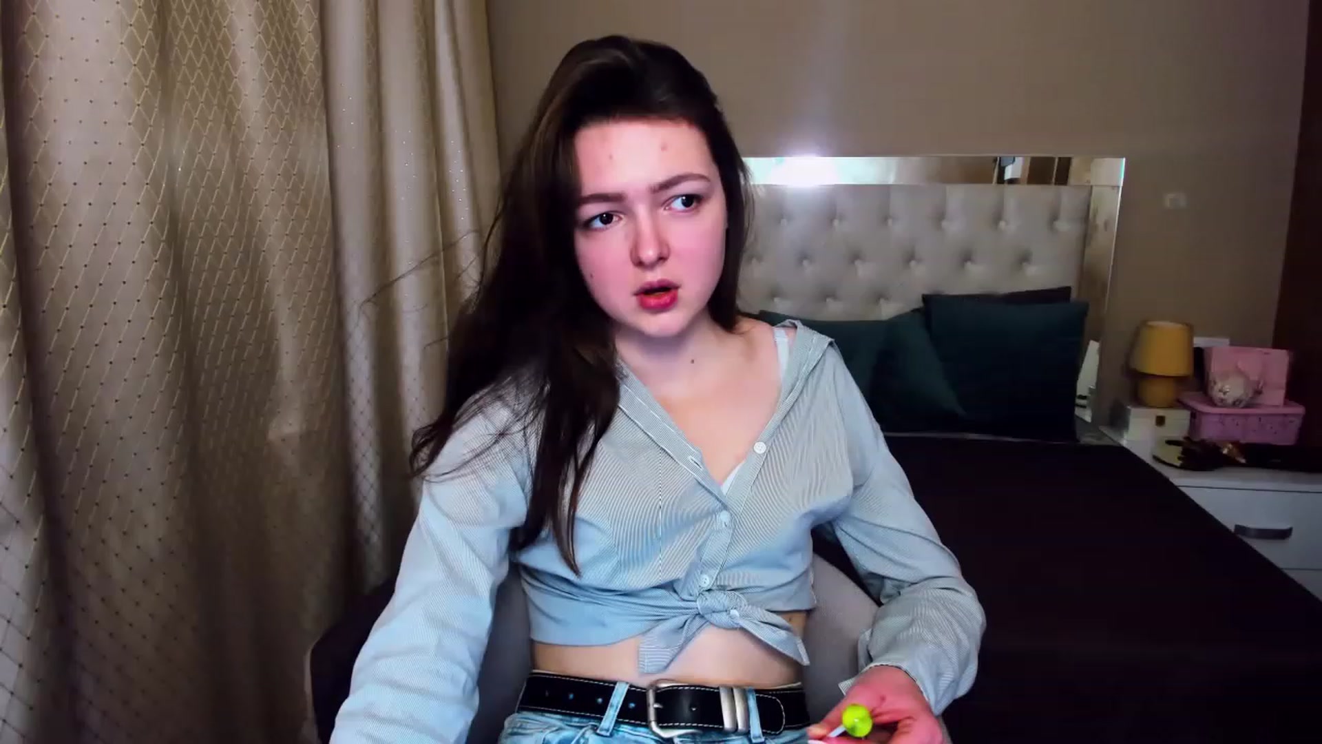 Gallery image thumbnail from EmmaCynthia's myfreecams stream on, 01/02/2023, 09:48 image 9 of 20