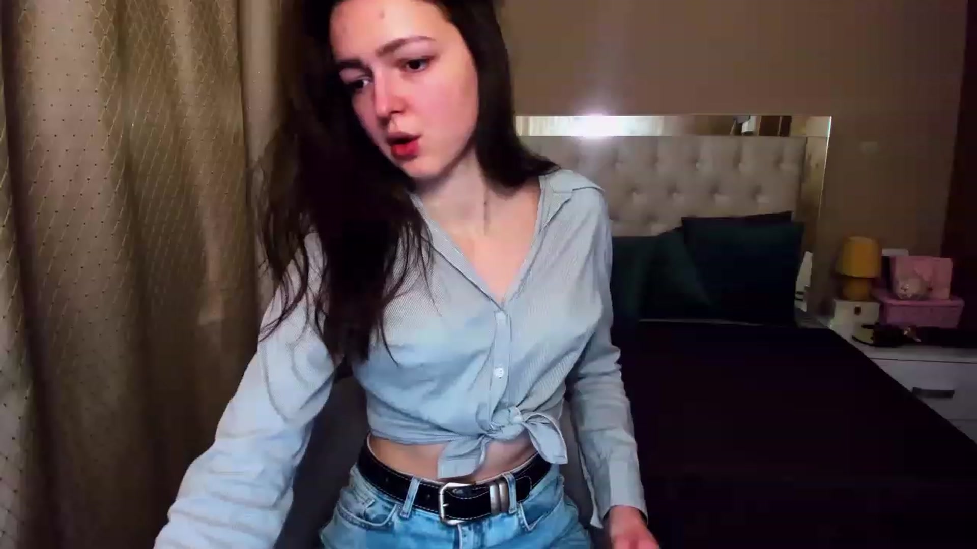 Gallery image thumbnail from EmmaCynthia's myfreecams stream on, 01/02/2023, 10:38 image 19 of 20
