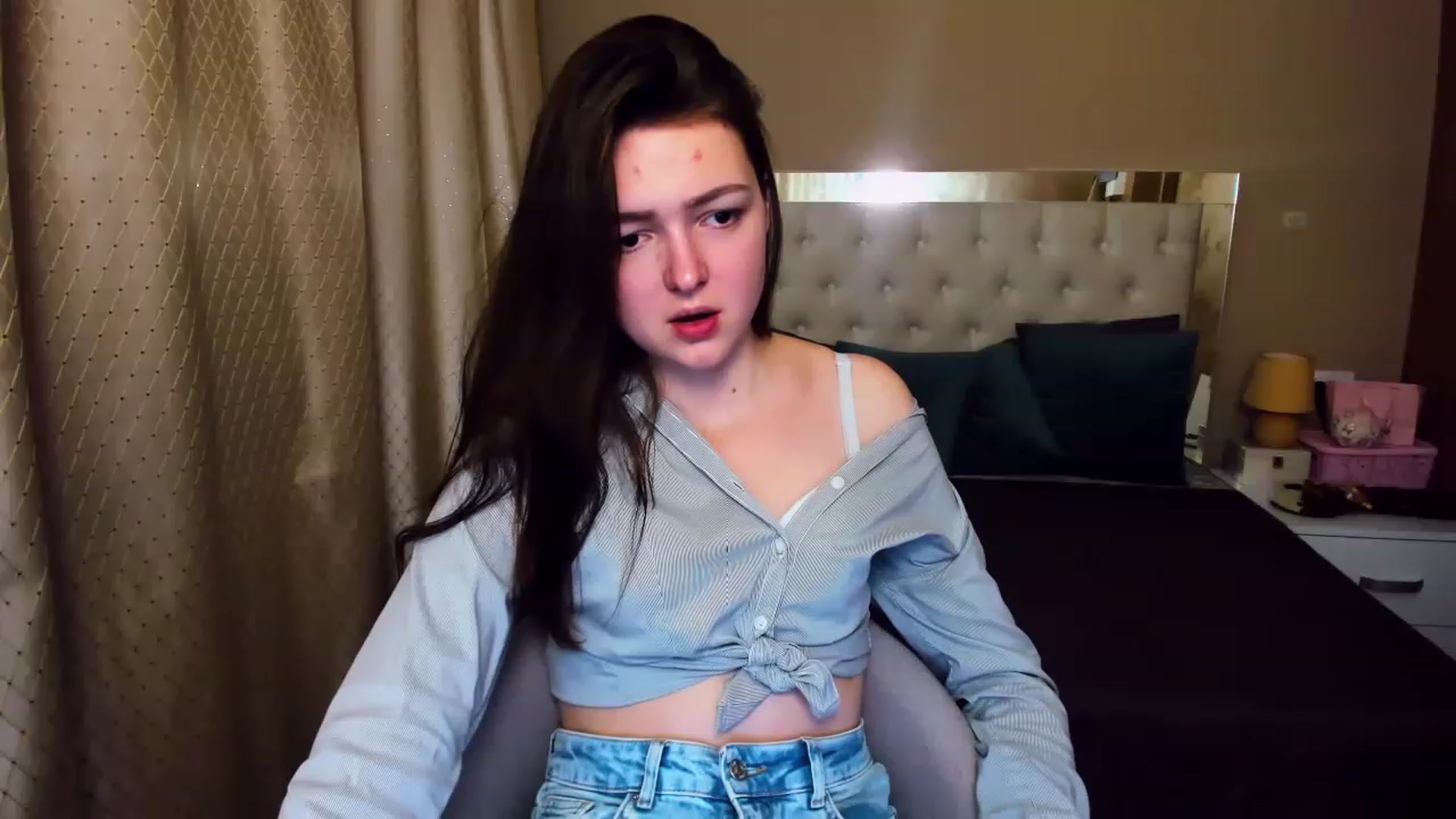 Gallery image thumbnail from EmmaCynthia's myfreecams stream on, 01/02/2023, 12:49 image 19 of 20