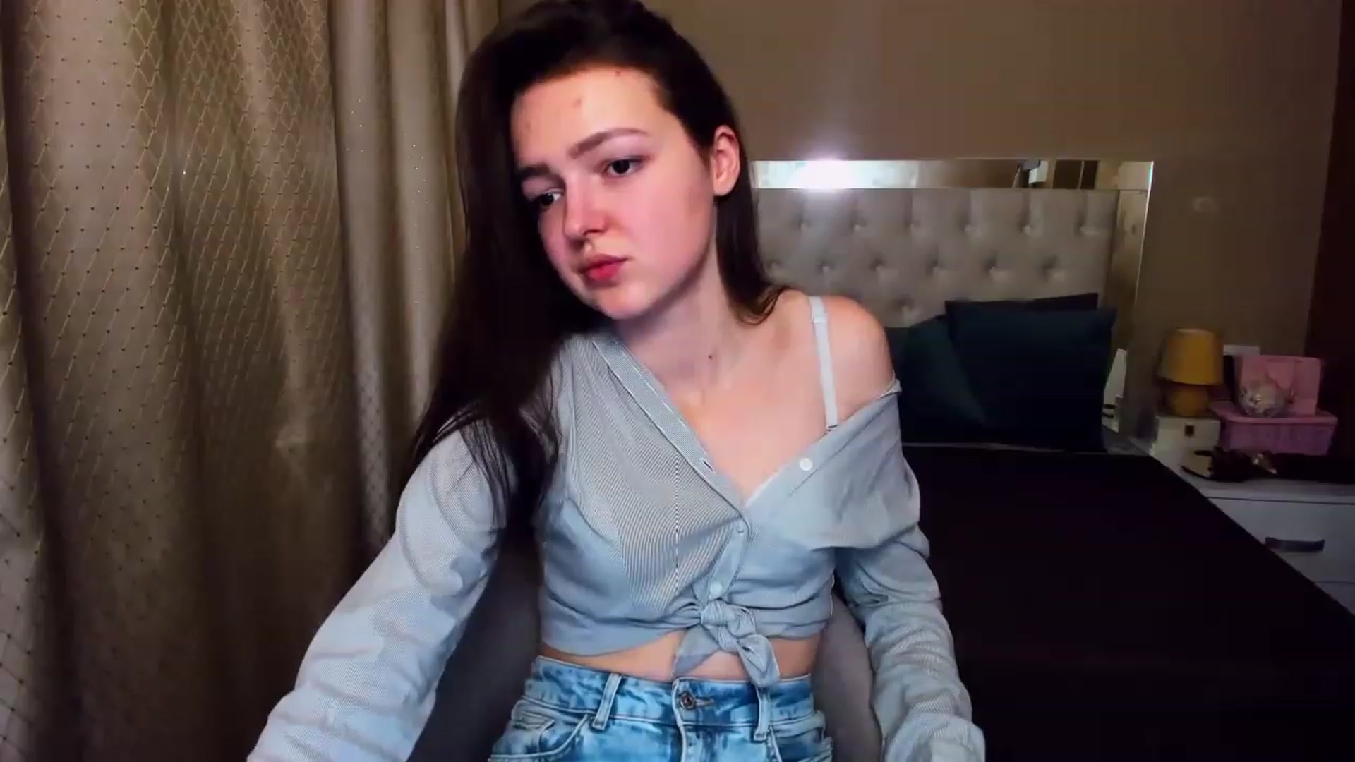 Gallery image thumbnail from EmmaCynthia's myfreecams stream on, 01/02/2023, 12:49 image 12 of 20