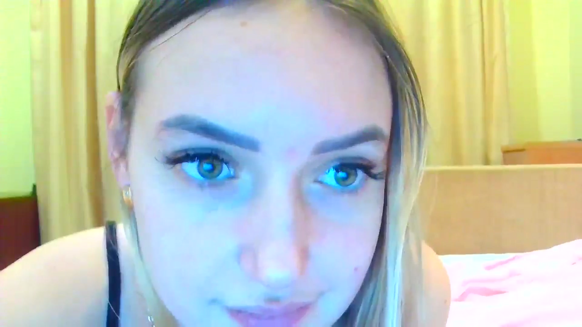 Gallery image thumbnail from EmmaDream18's myfreecams stream on, 12/01/2025, 18:33 image 6 of 20
