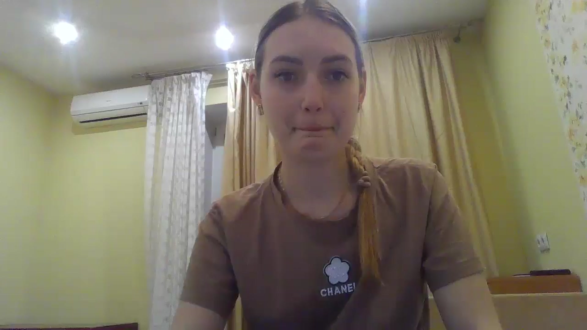 Gallery image thumbnail from EmmaDream18's myfreecams stream on, 12/10/2025, 17:59 image 1 of 20