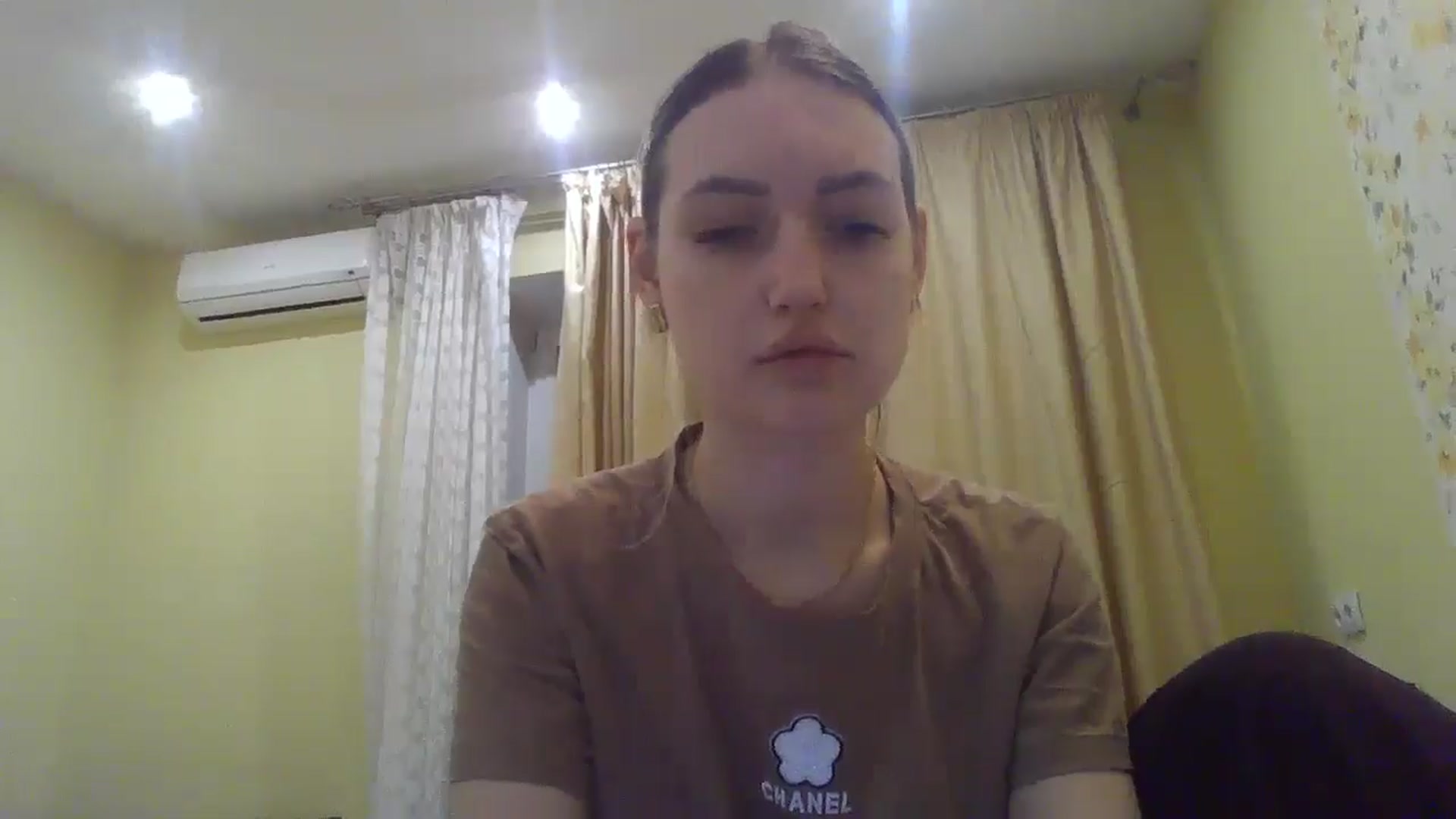 Gallery image thumbnail from EmmaDream18's myfreecams stream on, 12/10/2025, 17:59 image 16 of 20