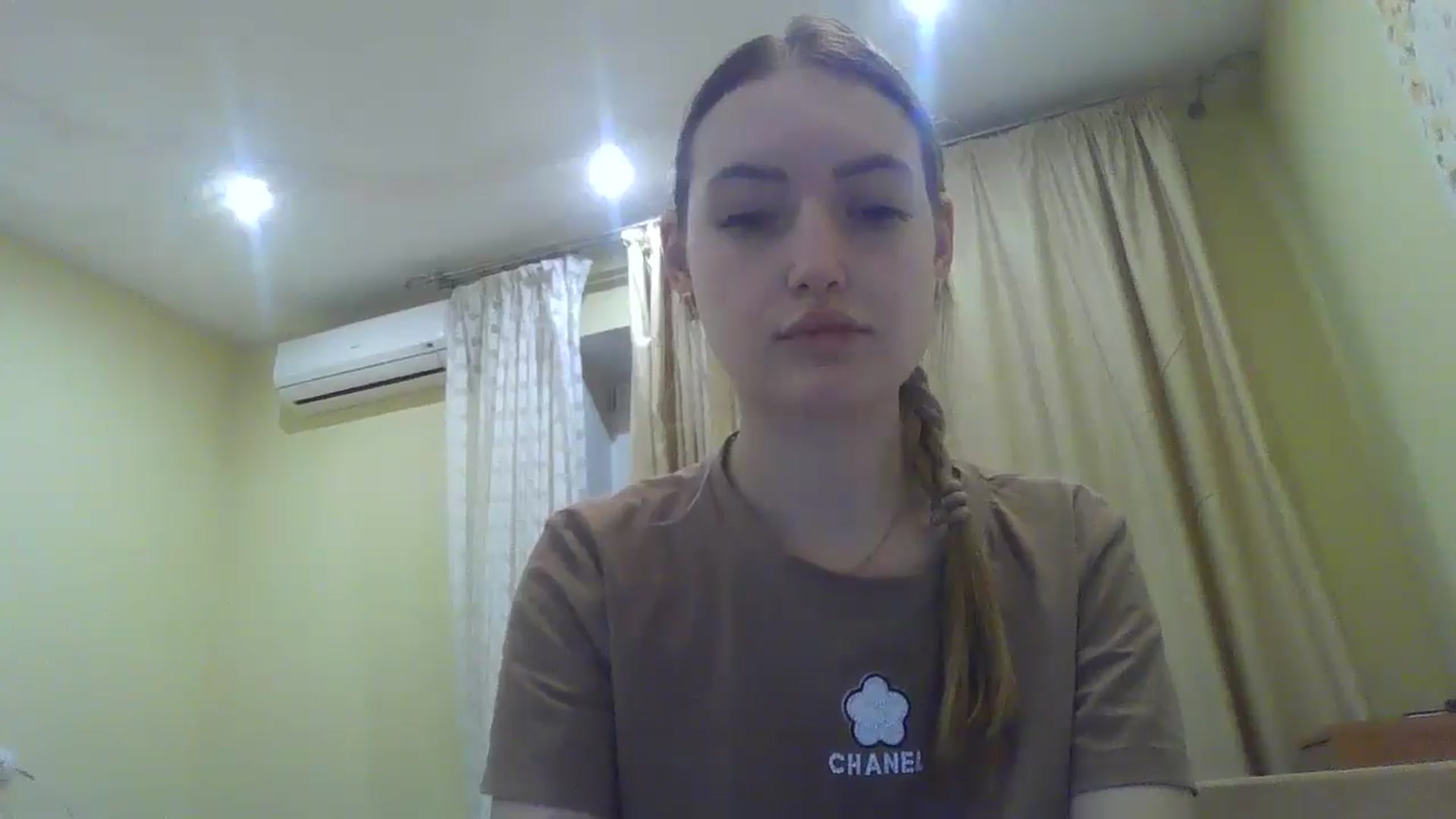 Gallery image thumbnail from EmmaDream18's myfreecams stream on, 12/10/2025, 18:42 image 2 of 20