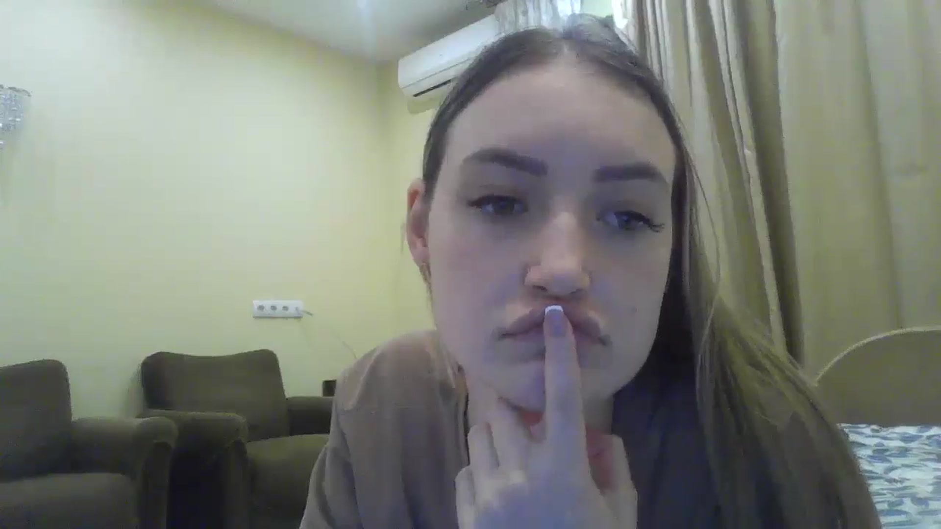 Gallery image thumbnail from EmmaDream18's myfreecams stream on, 12/10/2025, 18:42 image 15 of 20