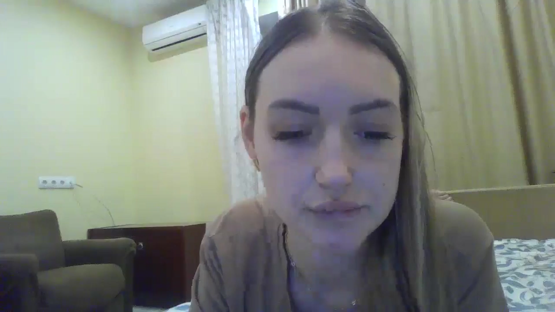 Gallery image thumbnail from EmmaDream18's myfreecams stream on, 12/10/2025, 18:42 image 11 of 20