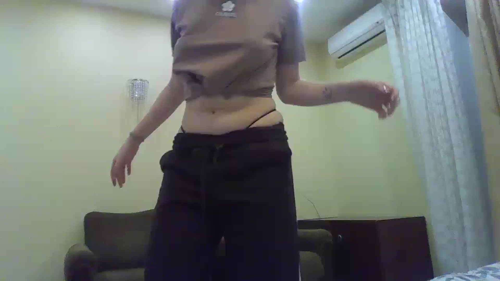 Gallery image thumbnail from EmmaDream18's myfreecams stream on, 12/10/2025, 18:42 image 13 of 20