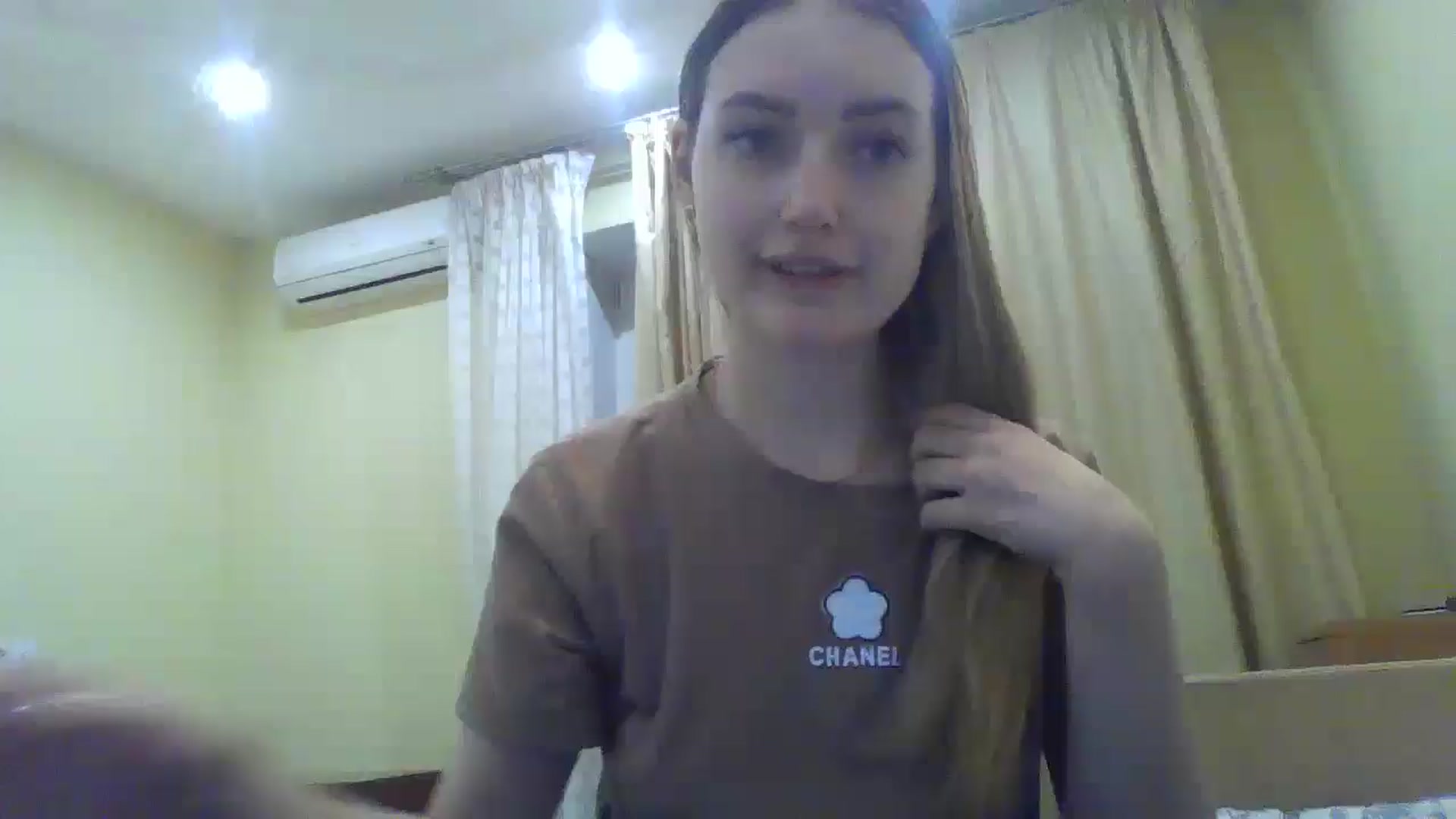 Gallery image thumbnail from EmmaDream18's myfreecams stream on, 12/10/2025, 18:42 image 8 of 20