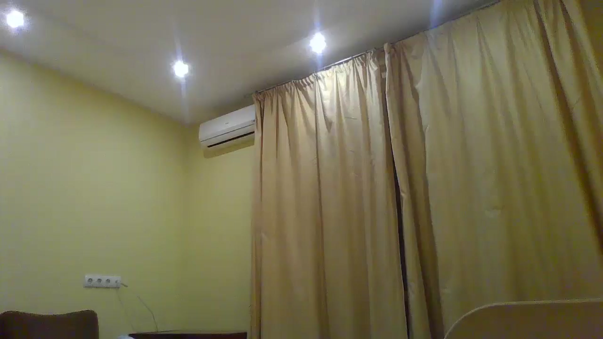 Gallery image thumbnail from EmmaDream18's myfreecams stream on, 12/11/2025, 19:52 image 5 of 20