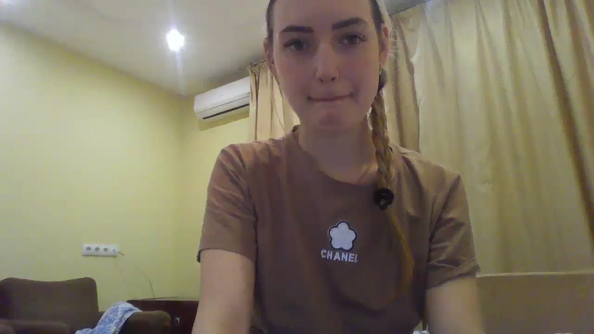Gallery image thumbnail from EmmaDream18's myfreecams stream on, 12/11/2025, 19:52 image 11 of 20