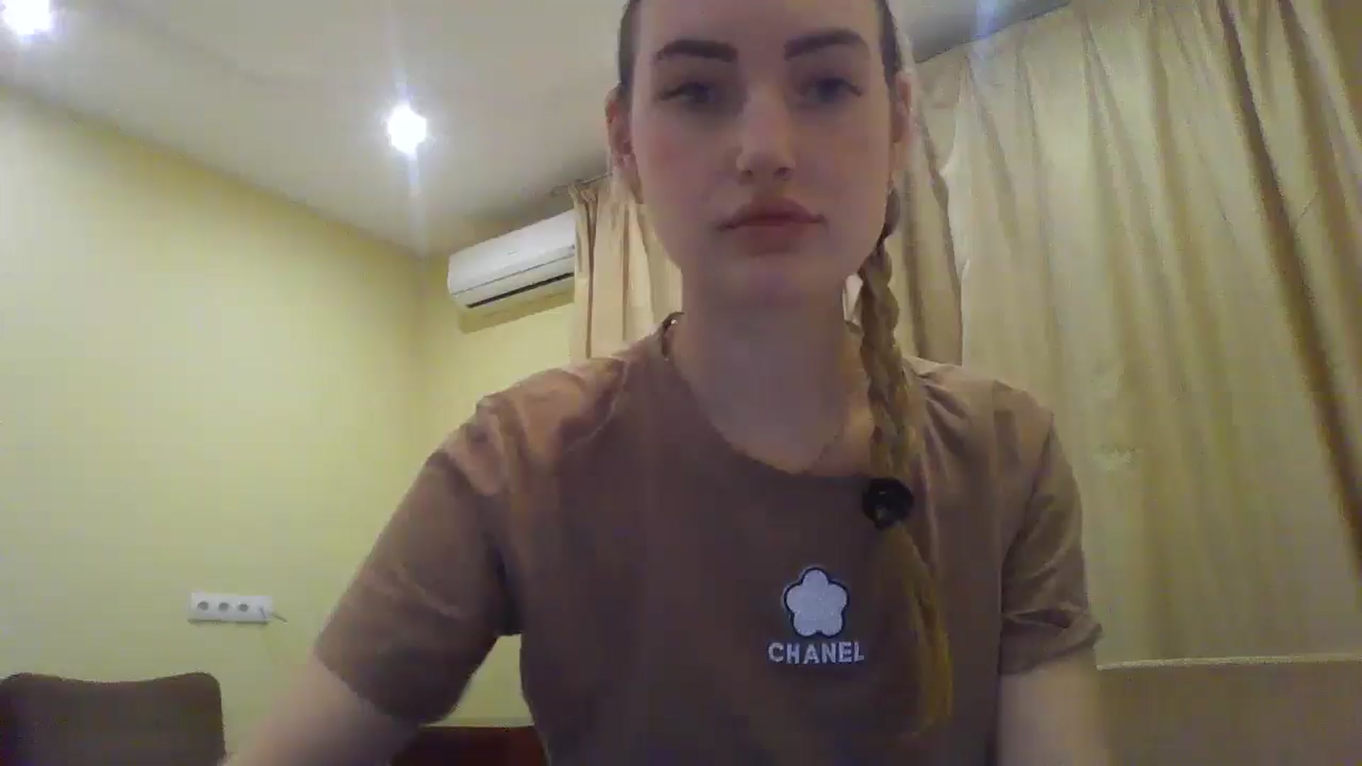 Gallery image thumbnail from EmmaDream18's myfreecams stream on, 12/11/2025, 19:52 image 1 of 20