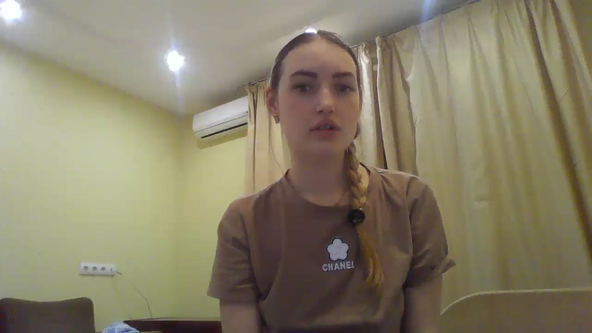 Gallery image thumbnail from EmmaDream18's myfreecams stream on, 12/11/2025, 19:52 image 6 of 20
