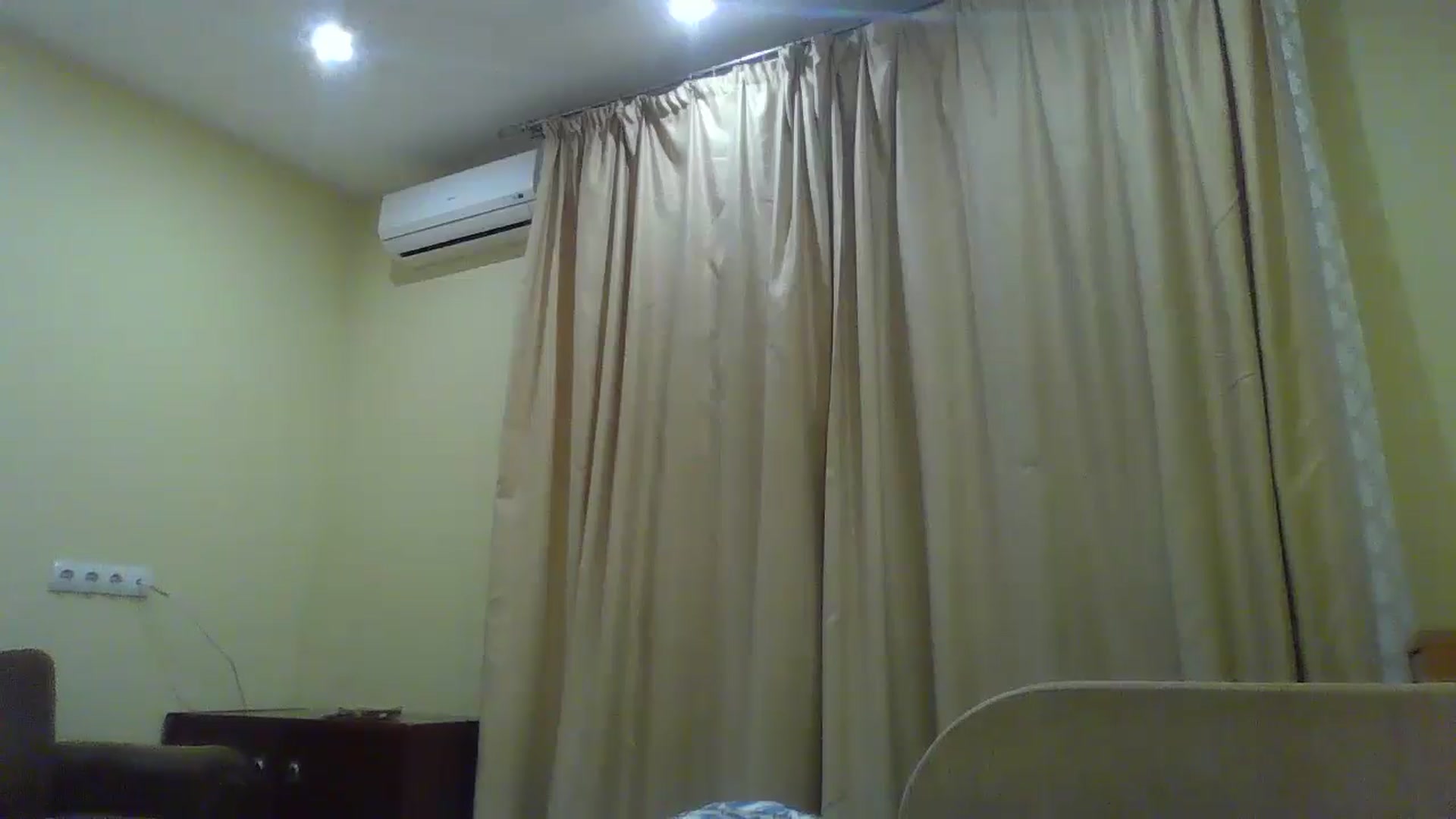 Gallery image thumbnail from EmmaDream18's myfreecams stream on, 12/25/2025, 19:37 image 20 of 20