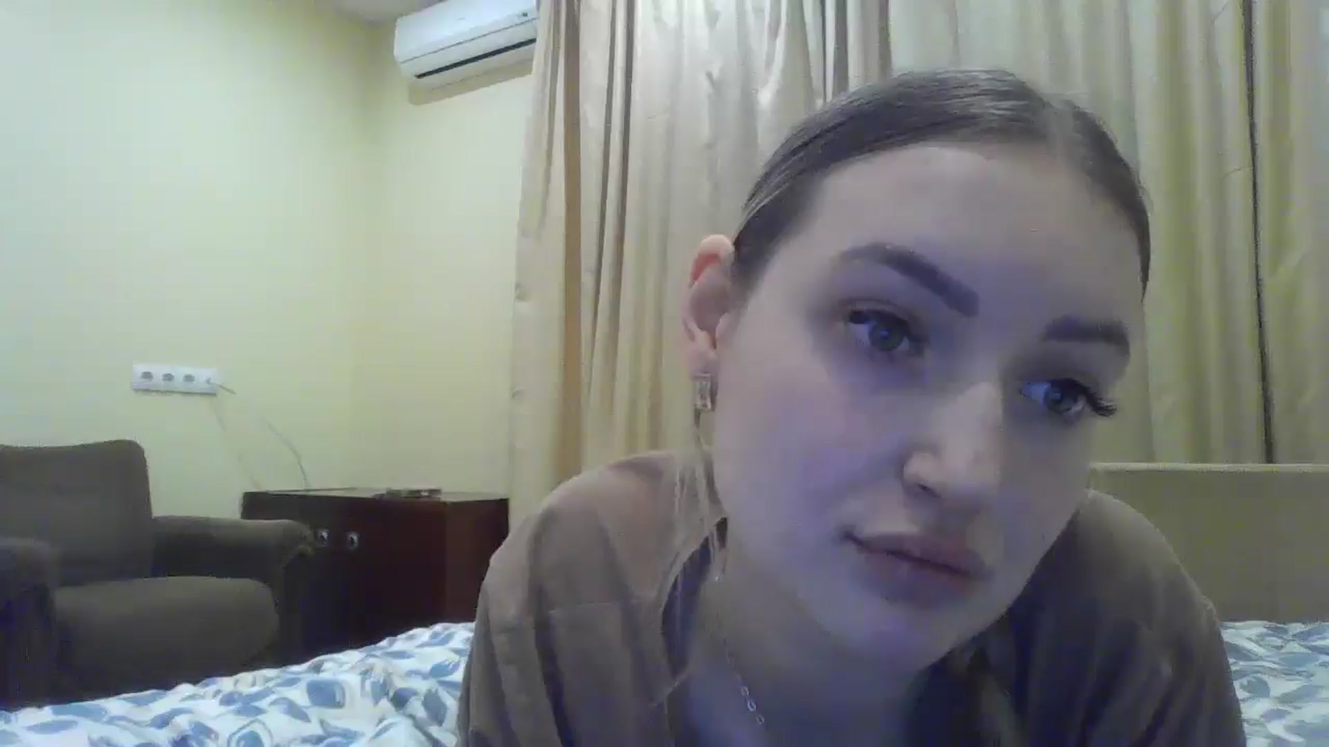 Gallery image thumbnail from EmmaDream18's myfreecams stream on, 12/25/2025, 21:10 image 5 of 20