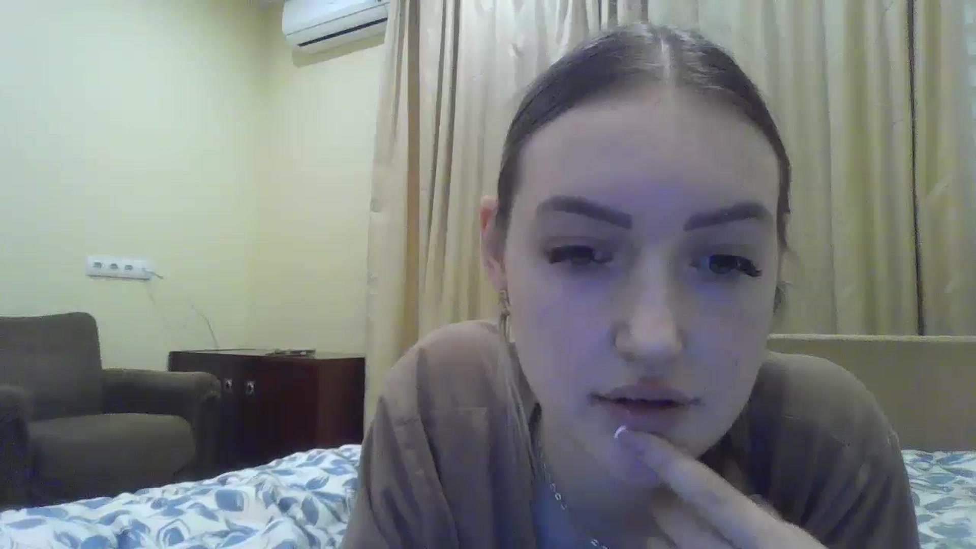 Gallery image thumbnail from EmmaDream18's myfreecams stream on, 12/25/2025, 21:10 image 7 of 20