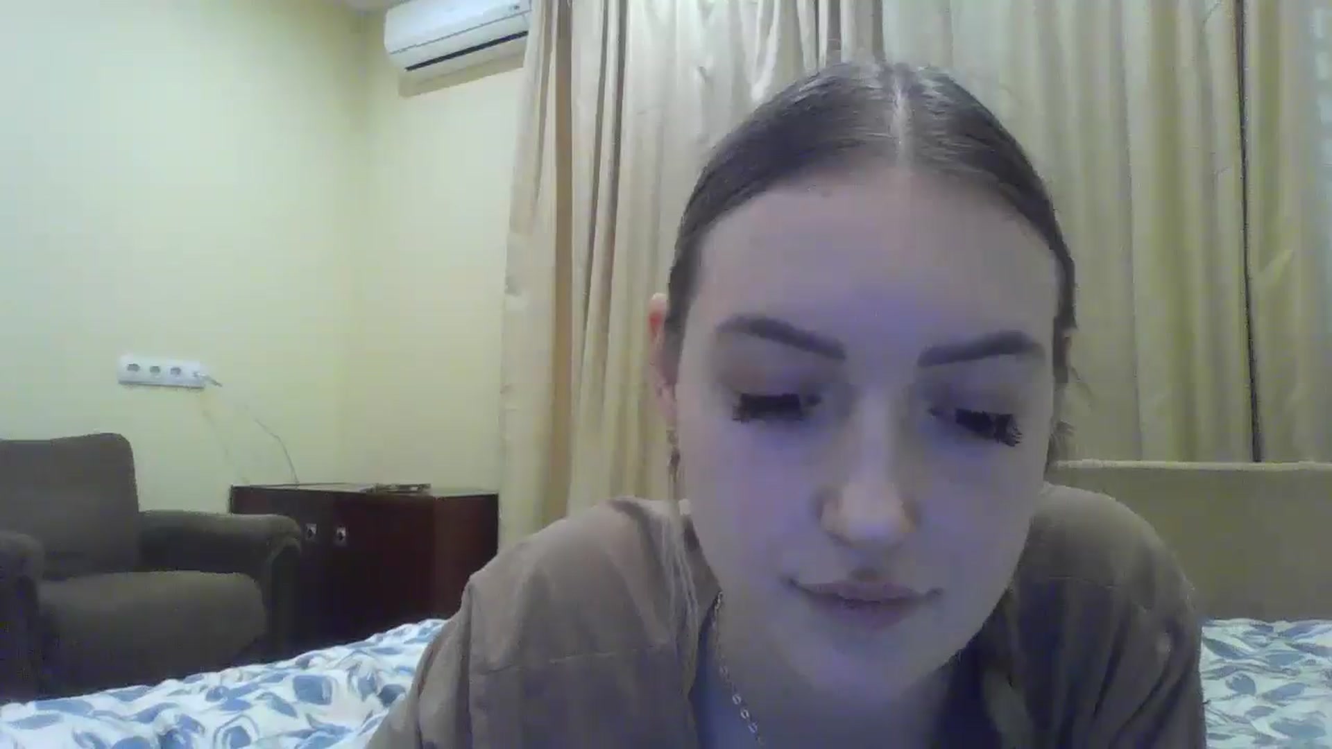 Gallery image thumbnail from EmmaDream18's myfreecams stream on, 12/25/2025, 21:10 image 8 of 20