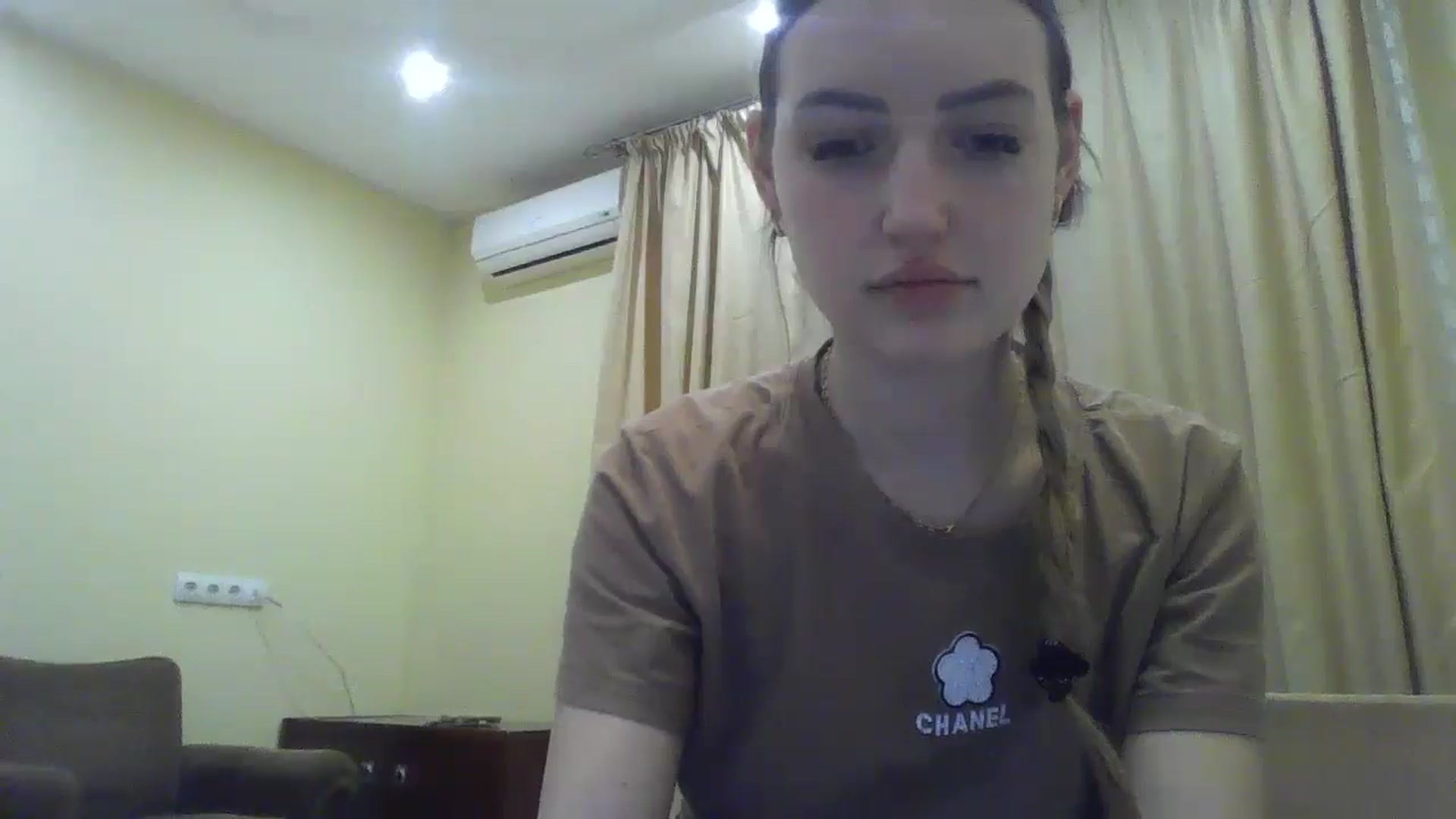Gallery image thumbnail from EmmaDream18's myfreecams stream on, 12/25/2025, 21:10 image 20 of 20