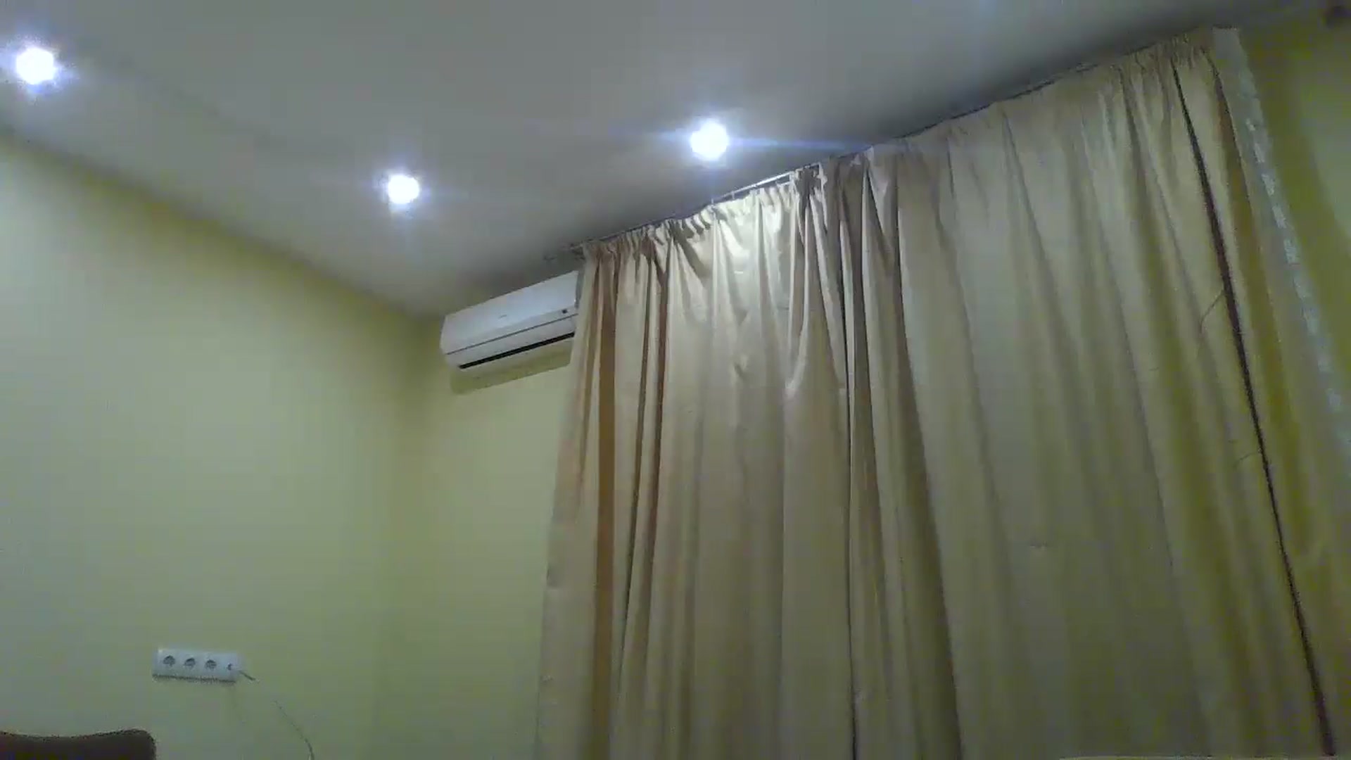 Gallery image thumbnail from EmmaDream18's myfreecams stream on, 12/25/2025, 21:10 image 12 of 20