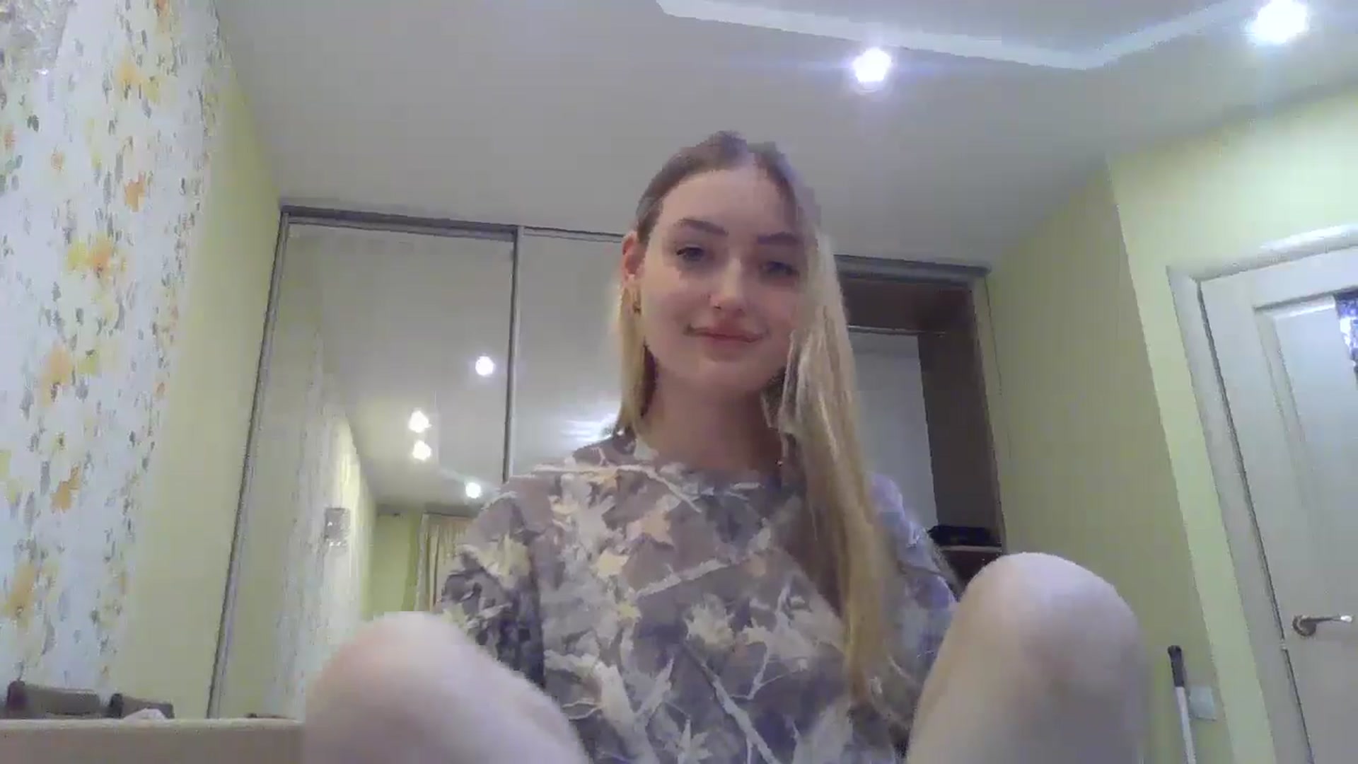 Gallery image thumbnail from EmmaDream18's myfreecams stream on, 12/26/2025, 01:11 image 2 of 20