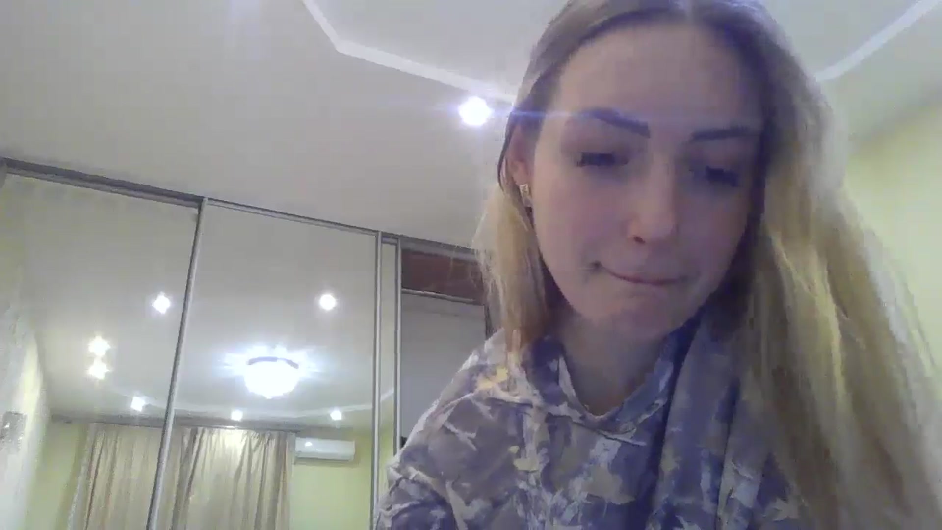 Gallery image thumbnail from EmmaDream18's myfreecams stream on, 12/26/2025, 01:11 image 8 of 20